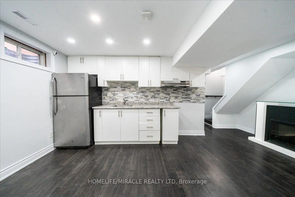 Photo 40 of 47 Martindale Crescent, Brampton, Brampton West — HOMEH