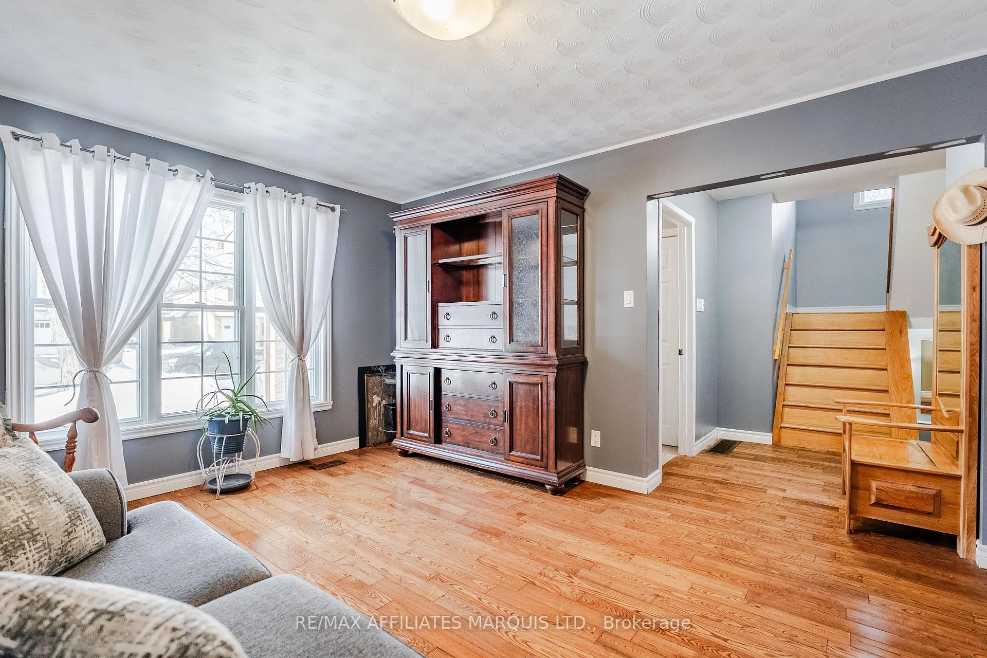Photo 5 of 668 Champlain Drive N, Cornwall — HOMEH