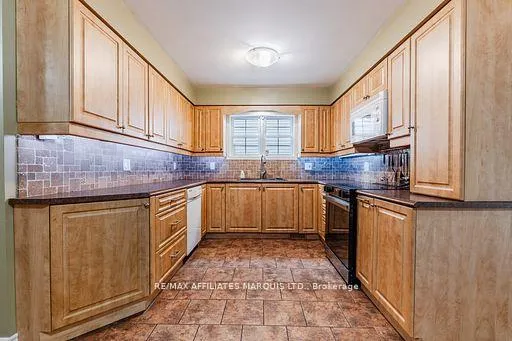 Photo 13 of 668 Champlain Drive N, Cornwall — HOMEH