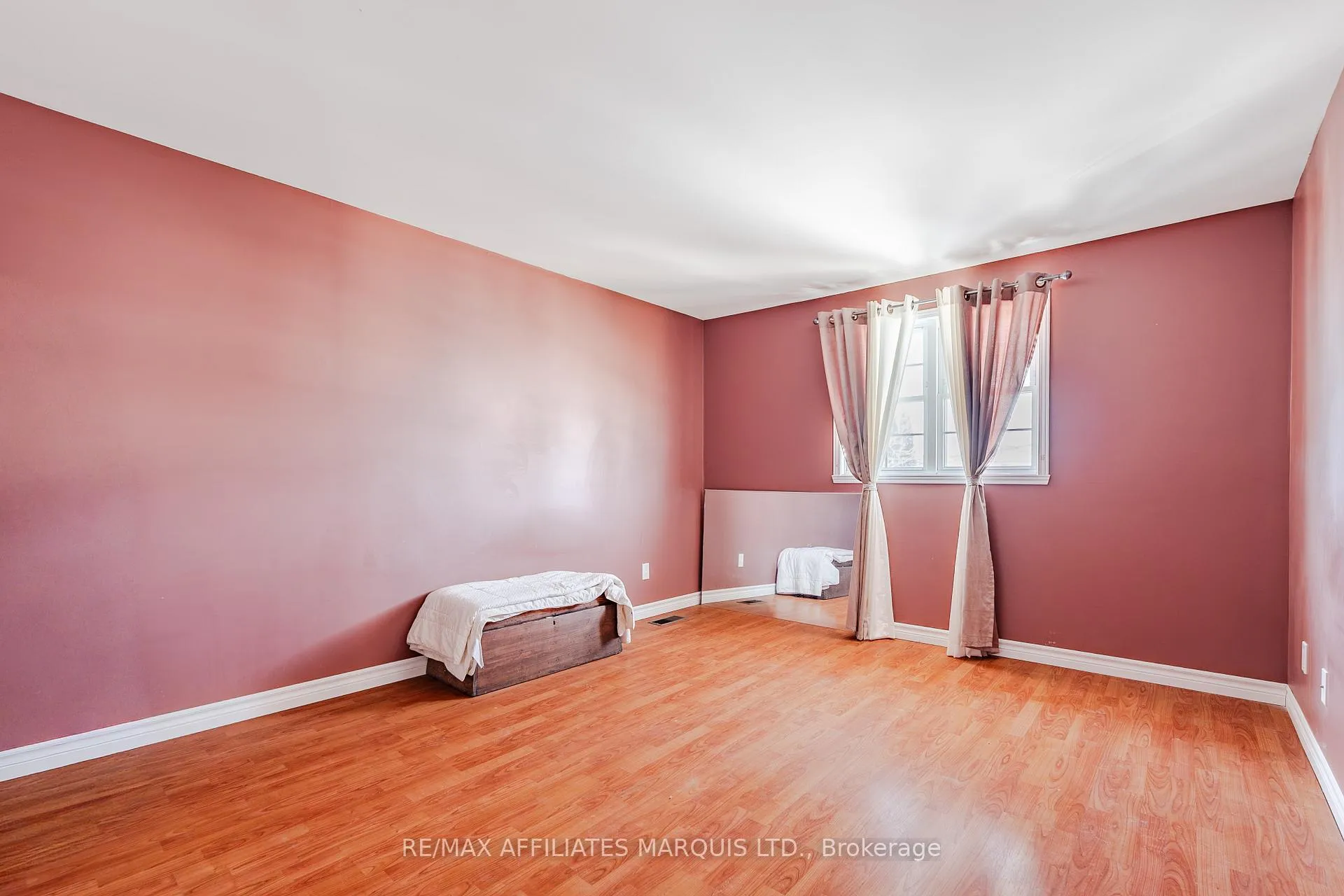 Photo 24 of 668 Champlain Drive N, Cornwall — HOMEH