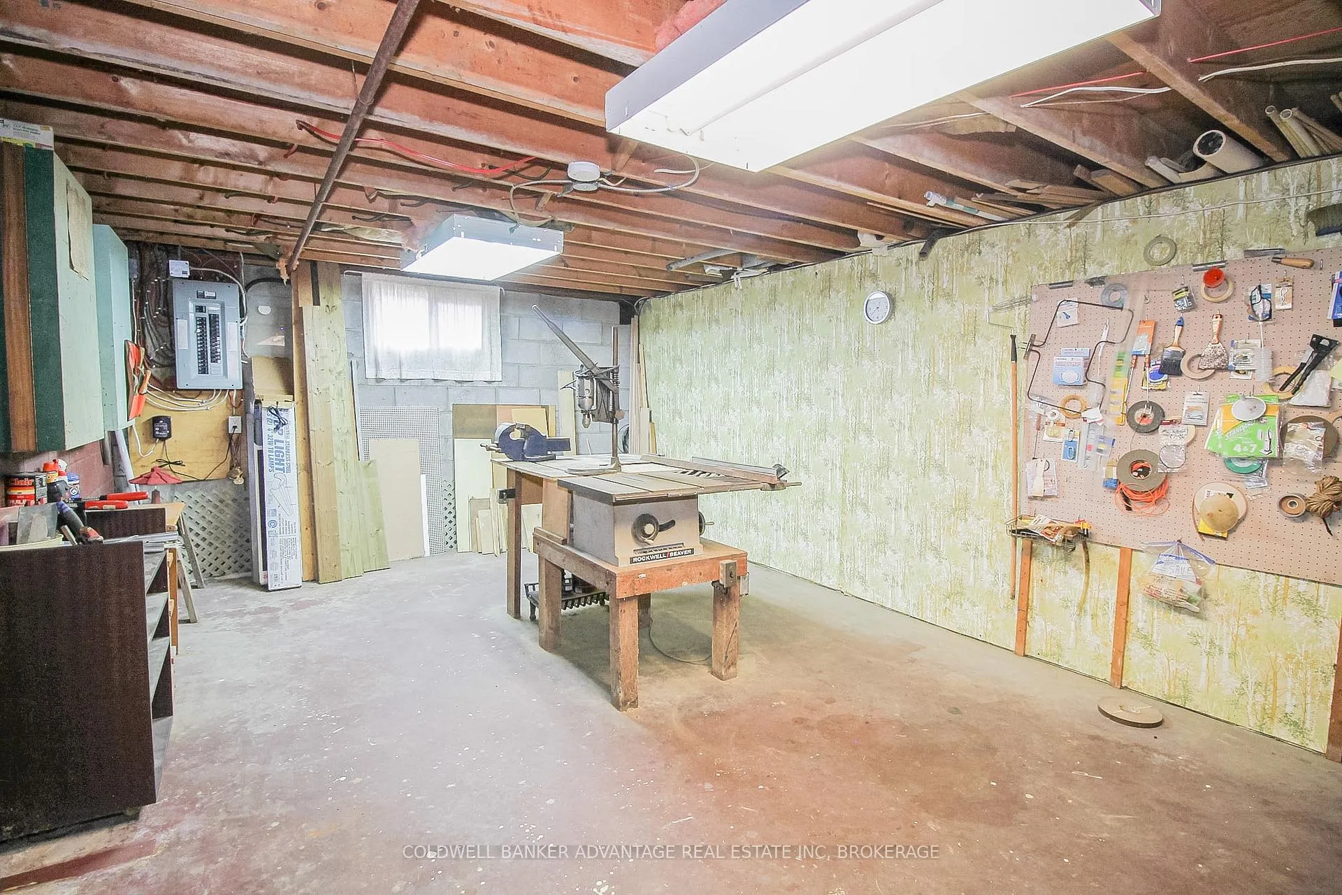 Photo 33 of 377 Silverthorn Crescent, Welland, Cooks Mills — HOMEH
