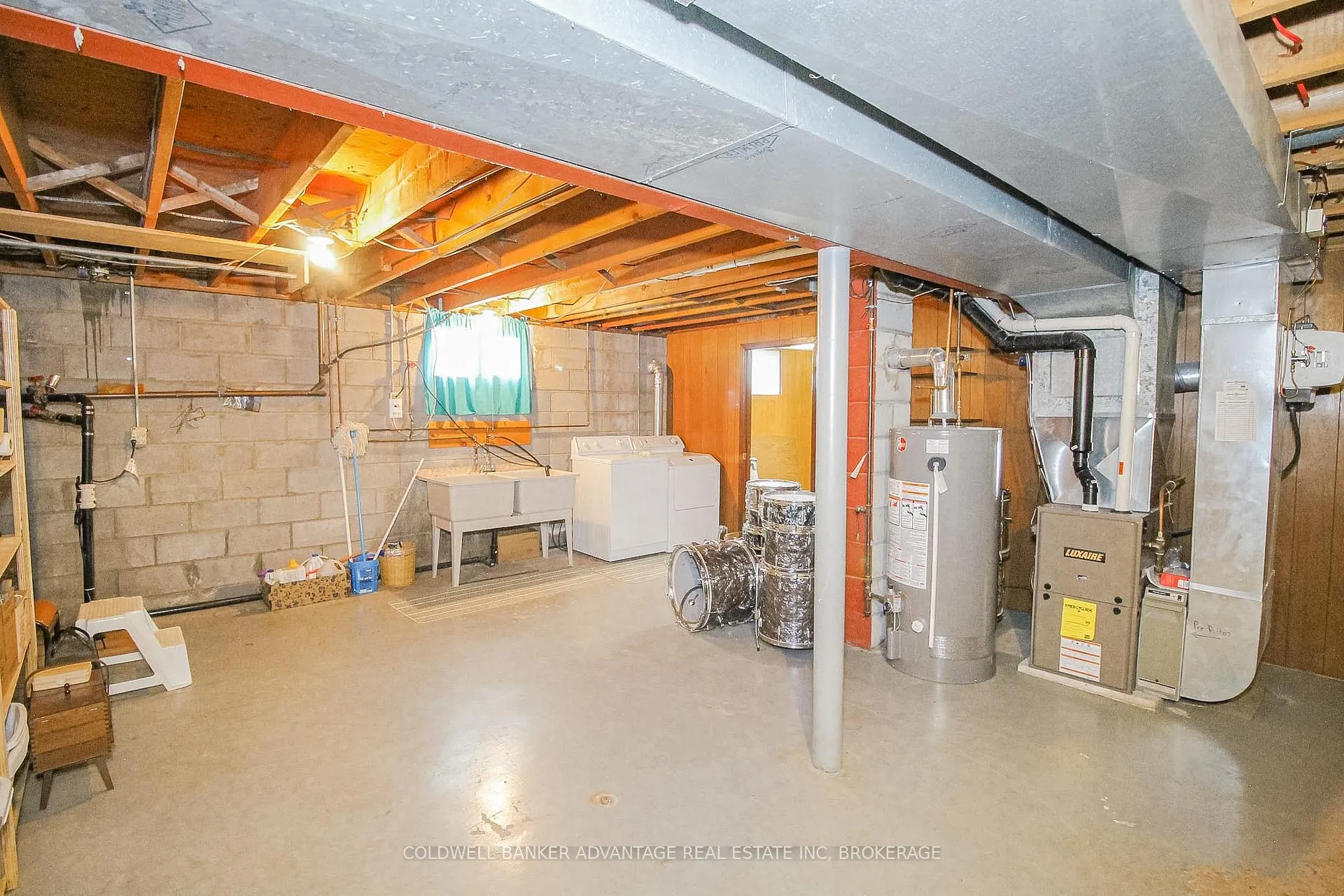 Photo 35 of 377 Silverthorn Crescent, Welland, Cooks Mills — HOMEH