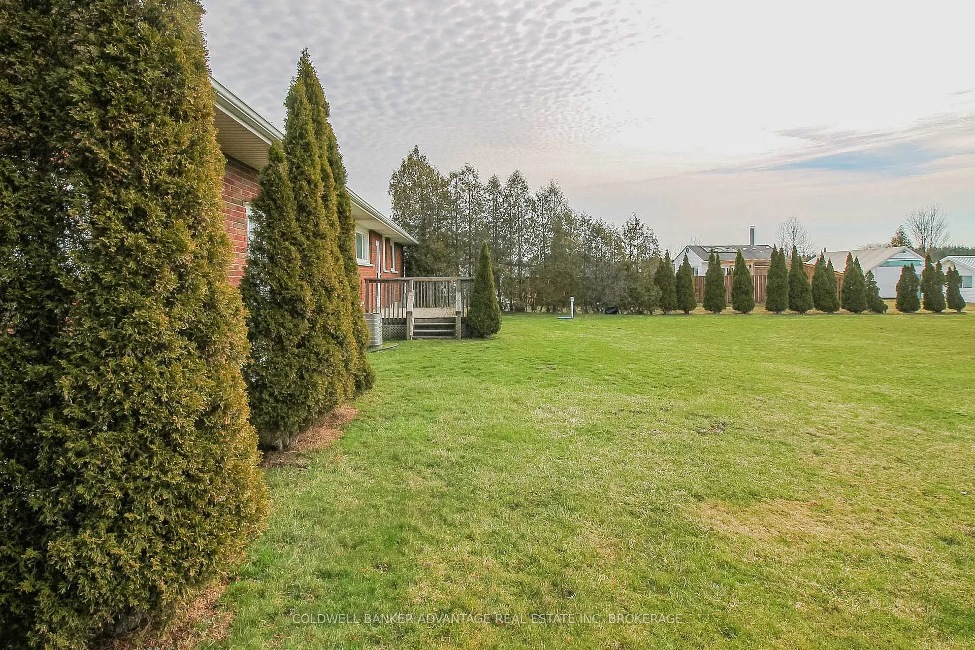 Photo 42 of 377 Silverthorn Crescent, Welland, Cooks Mills — HOMEH