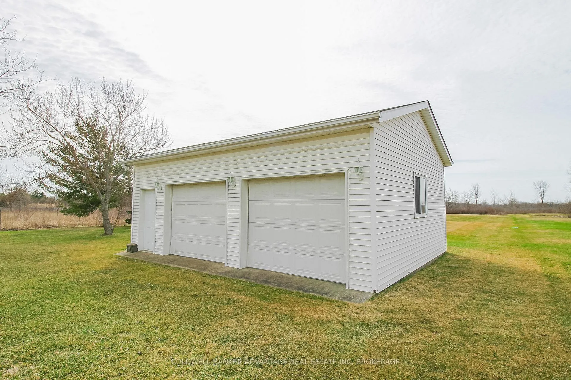 Photo 47 of 377 Silverthorn Crescent, Welland, Cooks Mills — HOMEH