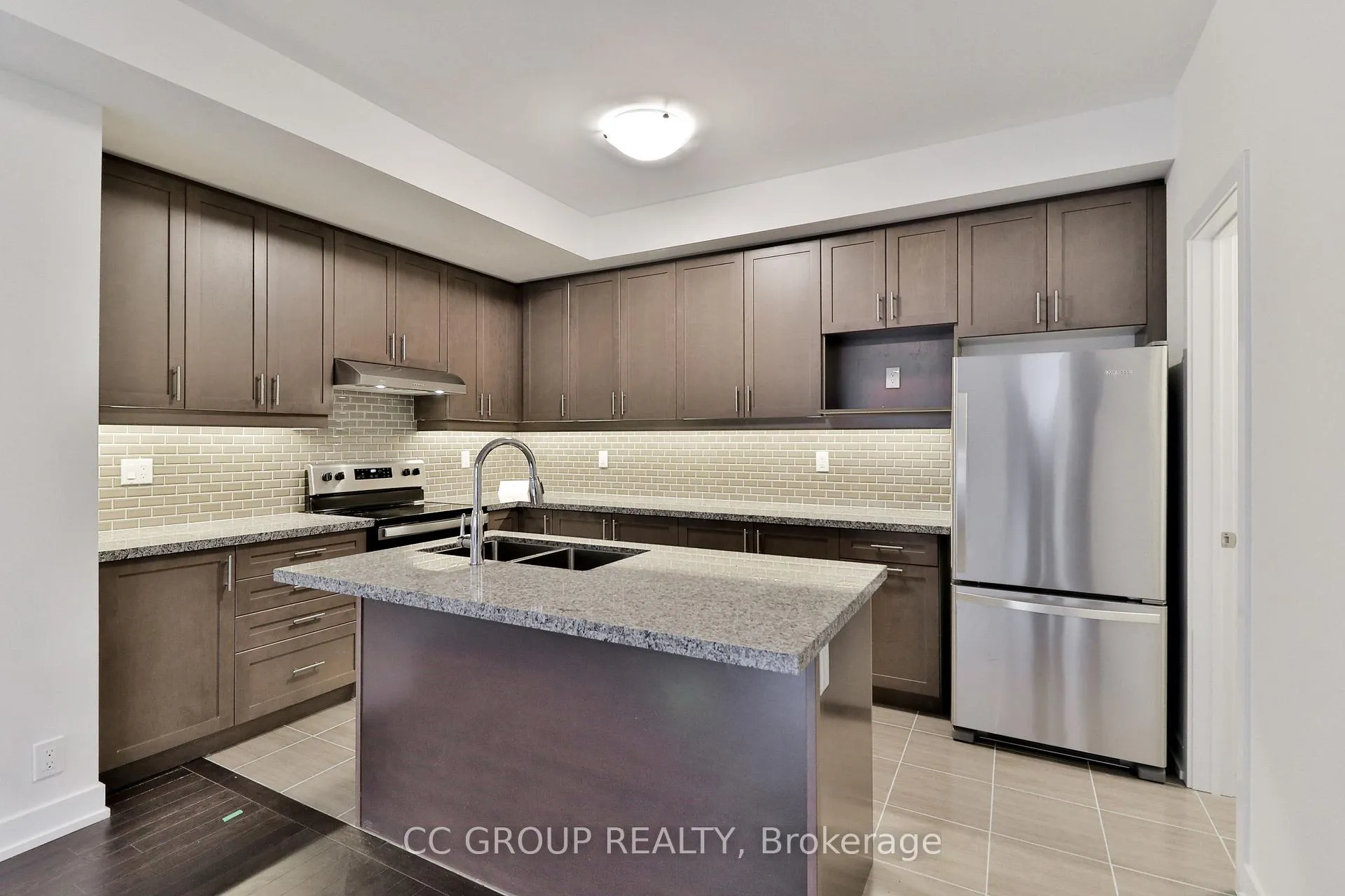 Photo 7 of 24 William Shearn Crescent, Markham, Angus Glen — HOMEH