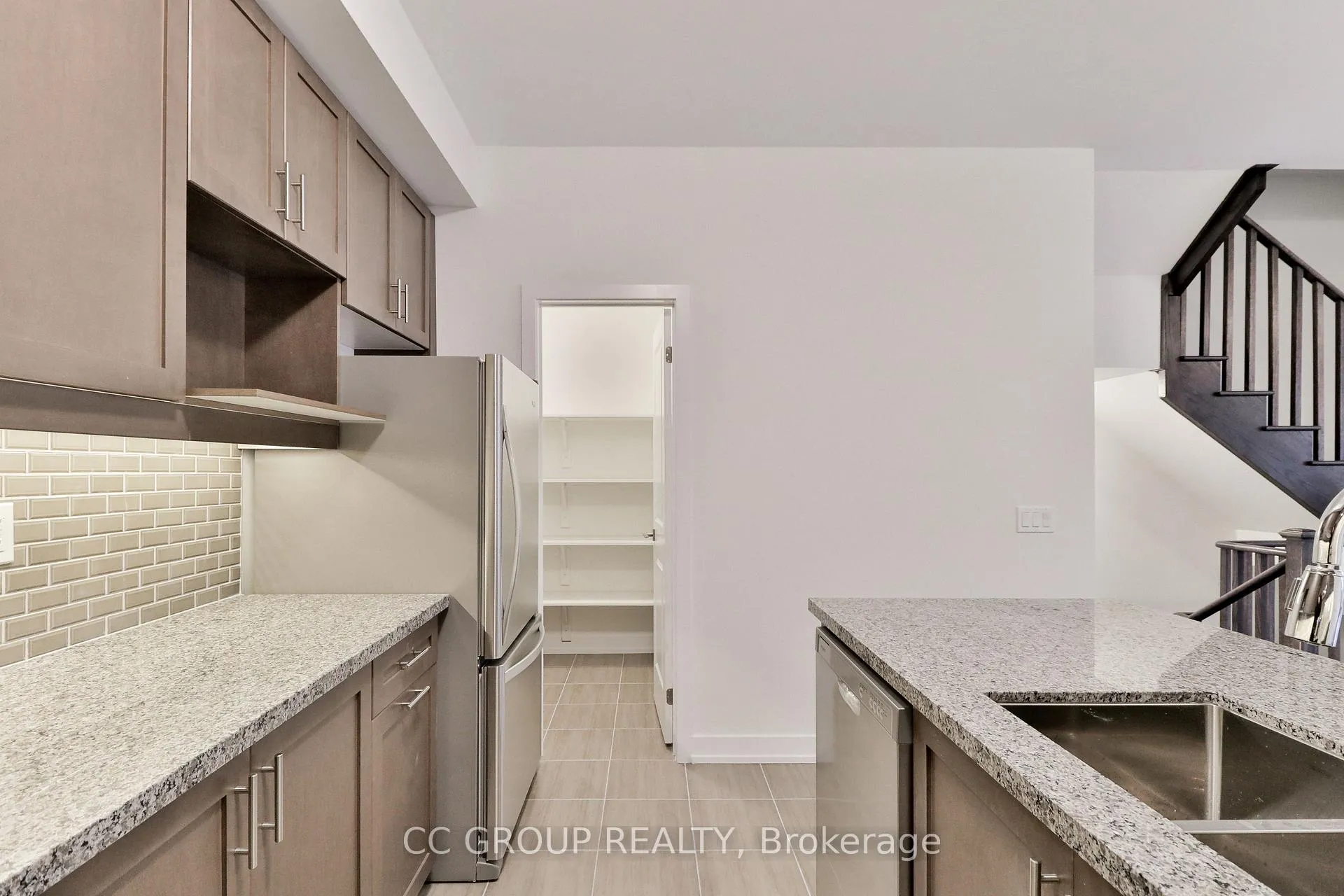Photo 8 of 24 William Shearn Crescent, Markham, Angus Glen — HOMEH