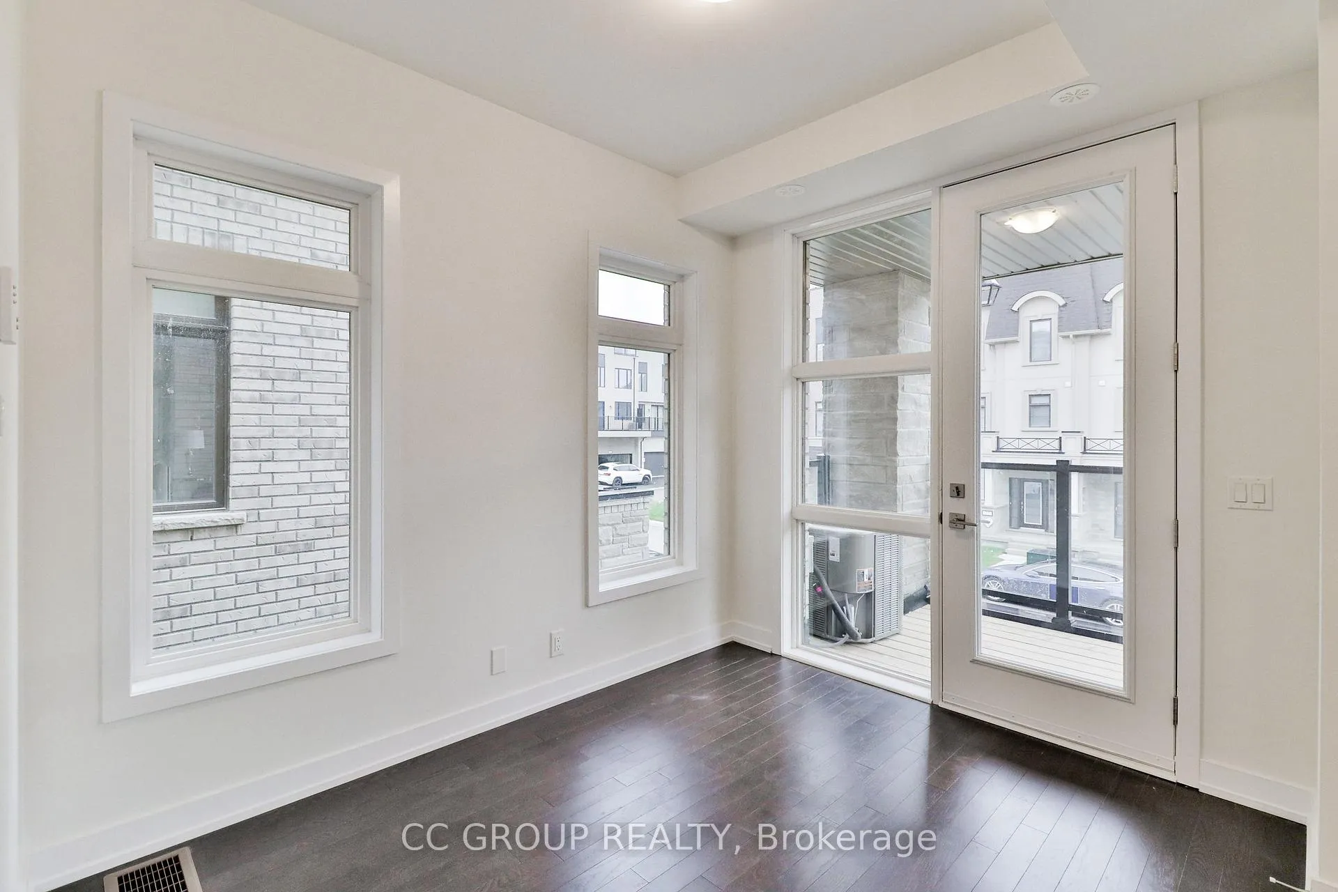 Photo 9 of 24 William Shearn Crescent, Markham, Angus Glen — HOMEH