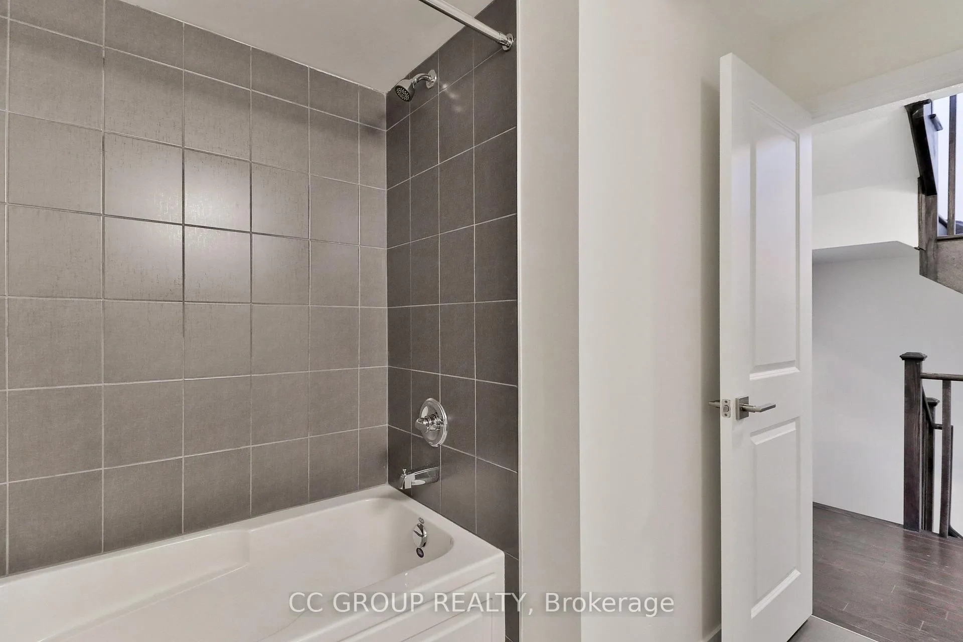 Photo 20 of 24 William Shearn Crescent, Markham, Angus Glen — HOMEH
