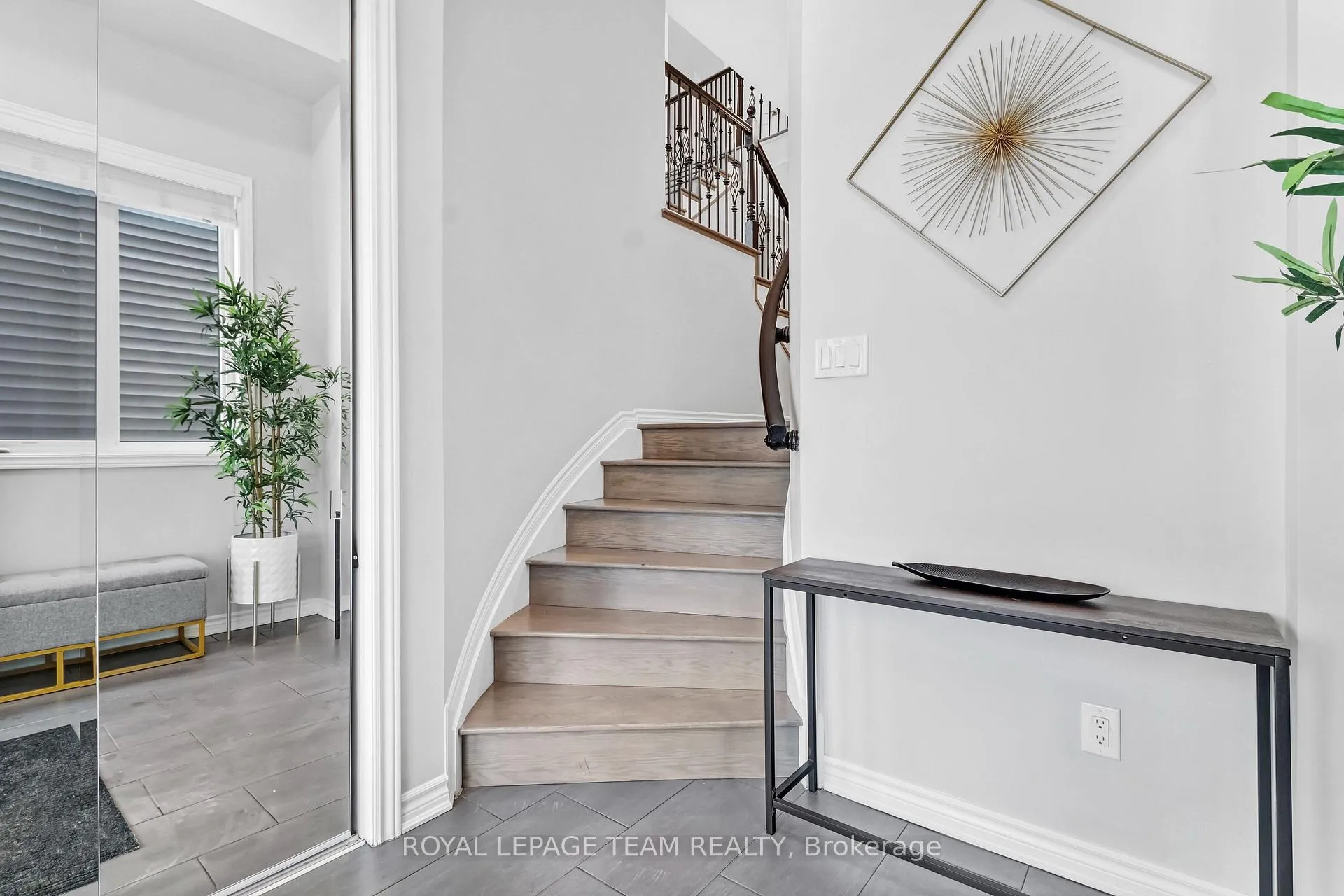 Photo 6 of 405 Aphelion Crescent, Ottawa, Barrhaven - Half Moon Bay — HOMEH