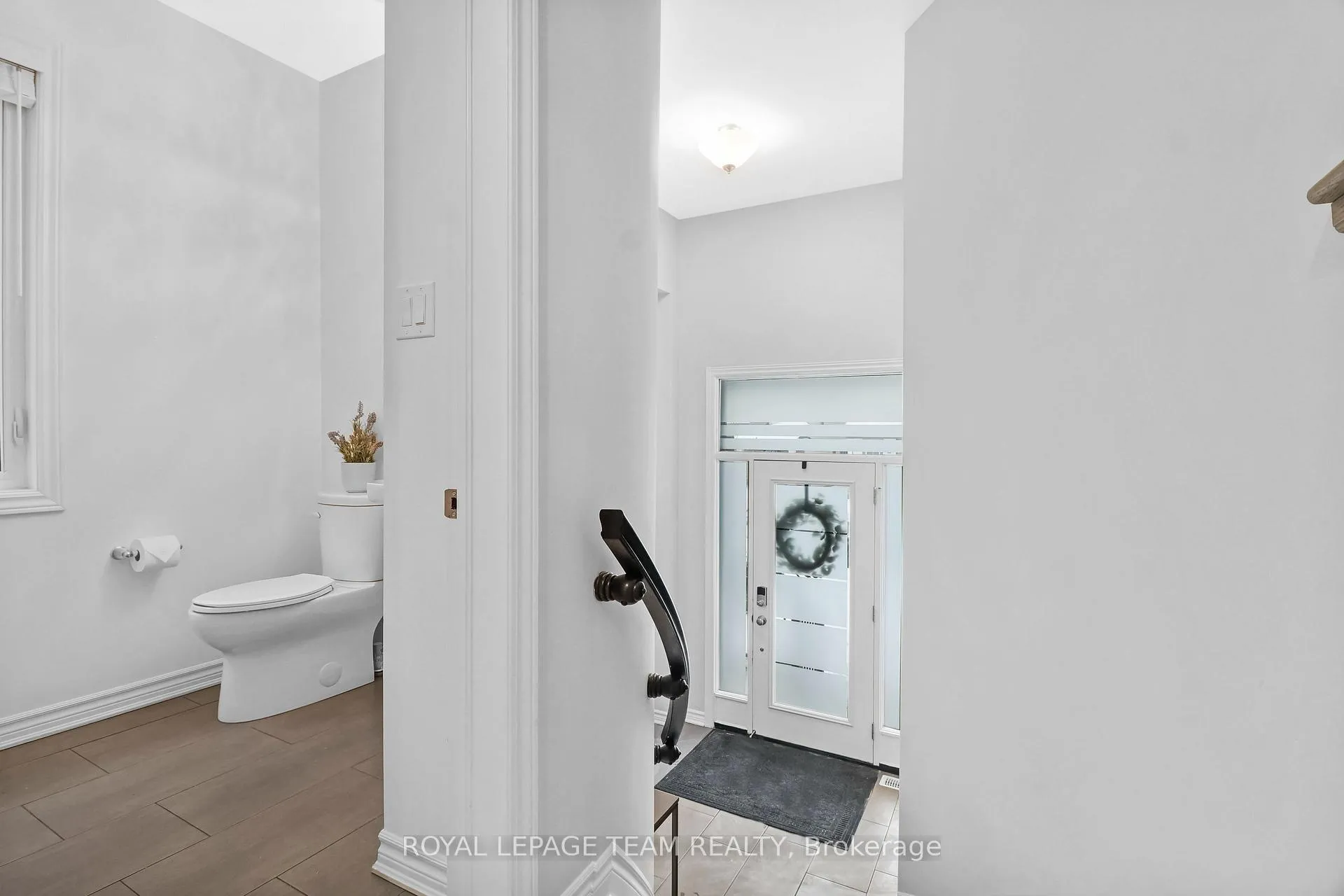 Photo 7 of 405 Aphelion Crescent, Ottawa, Barrhaven - Half Moon Bay — HOMEH