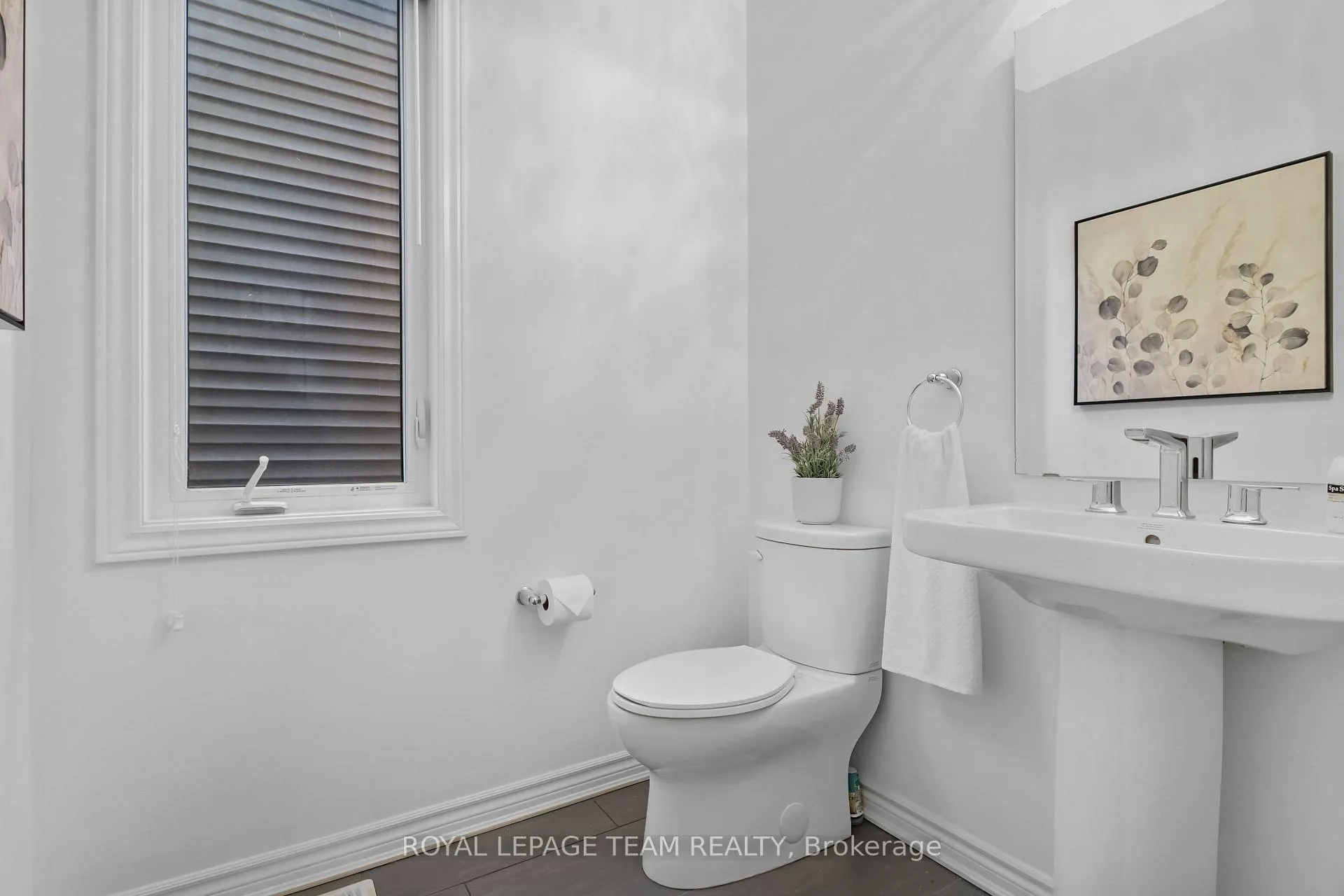 Photo 8 of 405 Aphelion Crescent, Ottawa, Barrhaven - Half Moon Bay — HOMEH