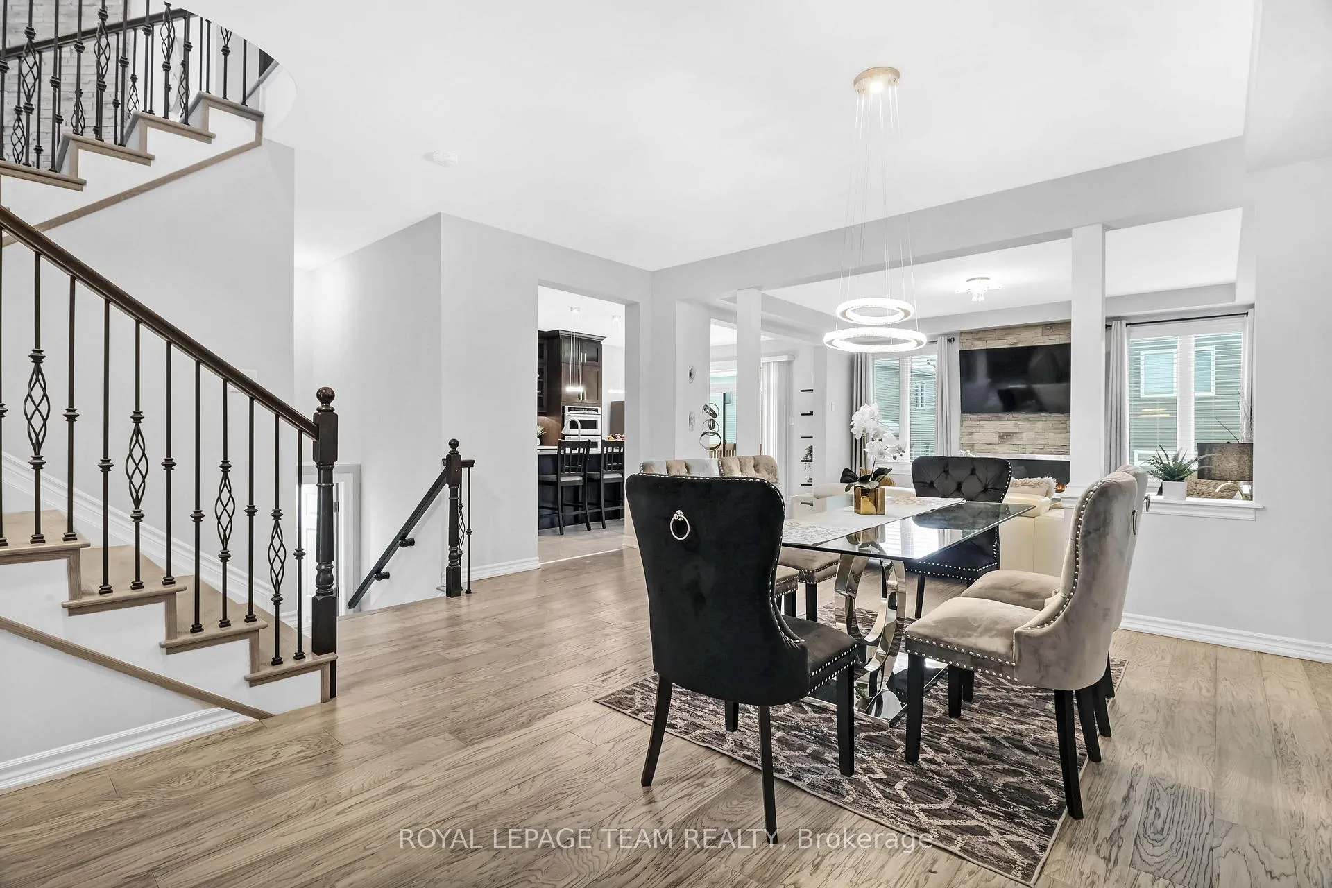 Photo 10 of 405 Aphelion Crescent, Ottawa, Barrhaven - Half Moon Bay — HOMEH