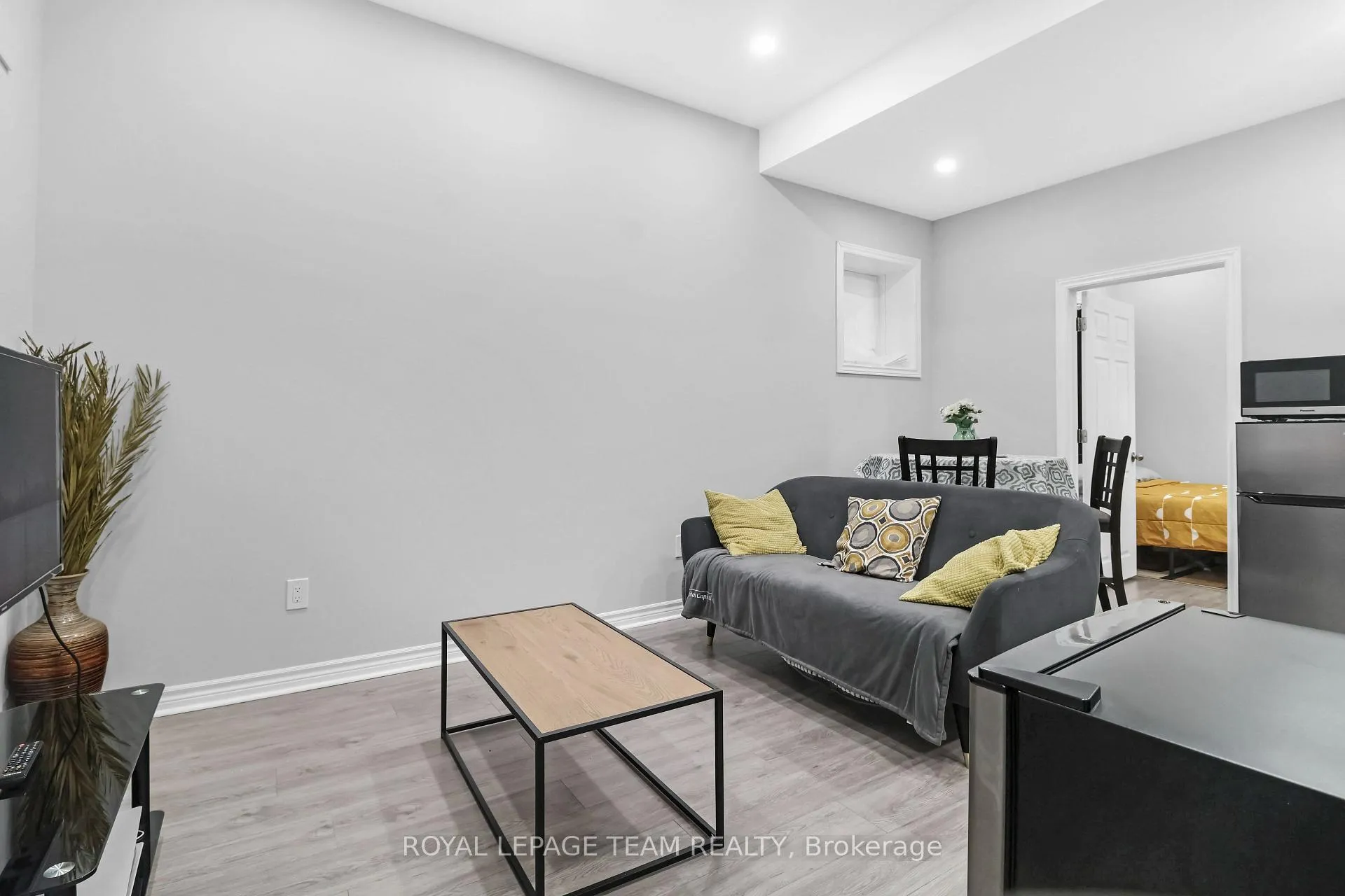 Photo 39 of 405 Aphelion Crescent, Ottawa, Barrhaven - Half Moon Bay — HOMEH