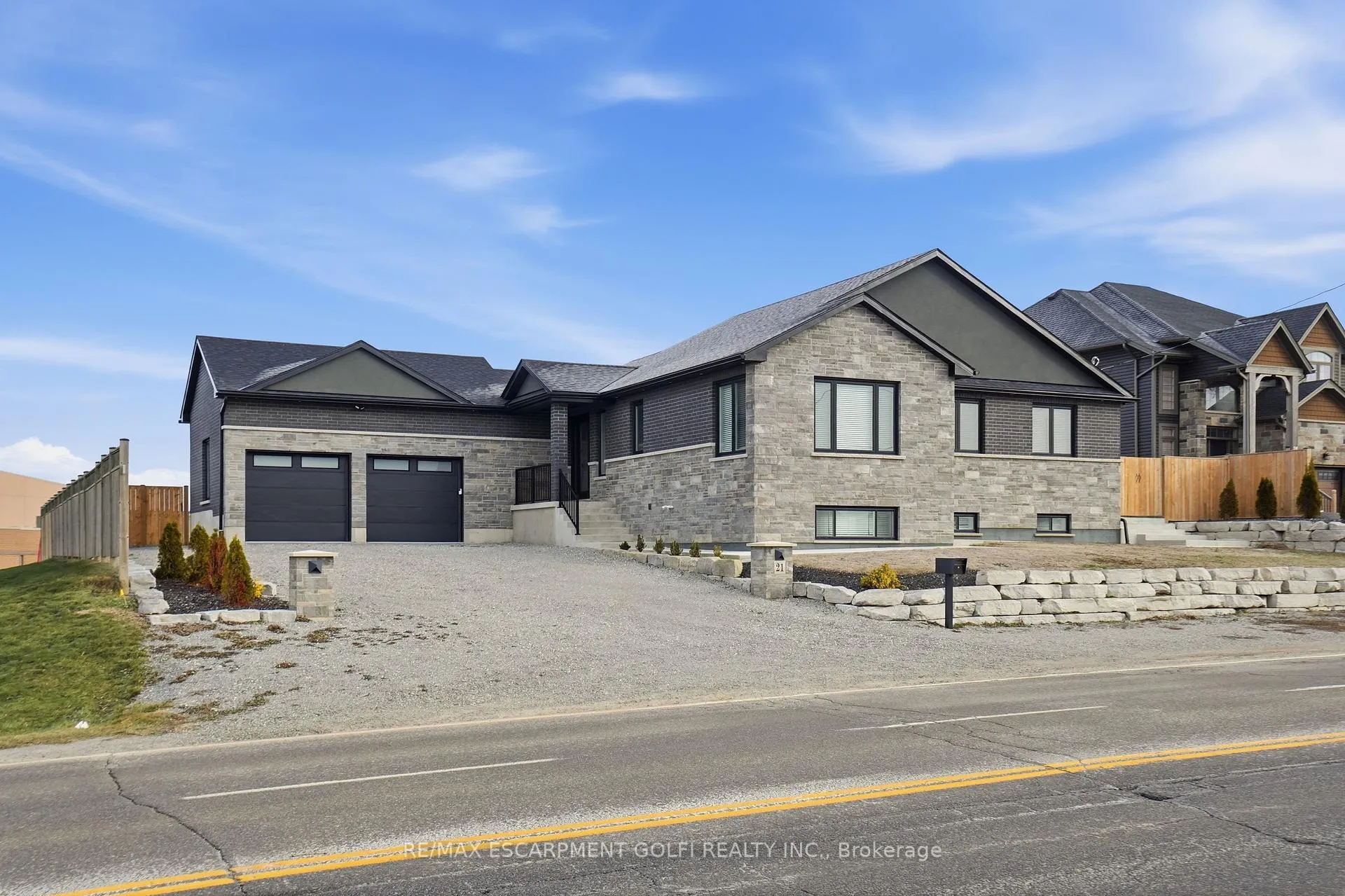 Photo 1 of 21 Haldimand Rd 66, Haldimand — HOMEH