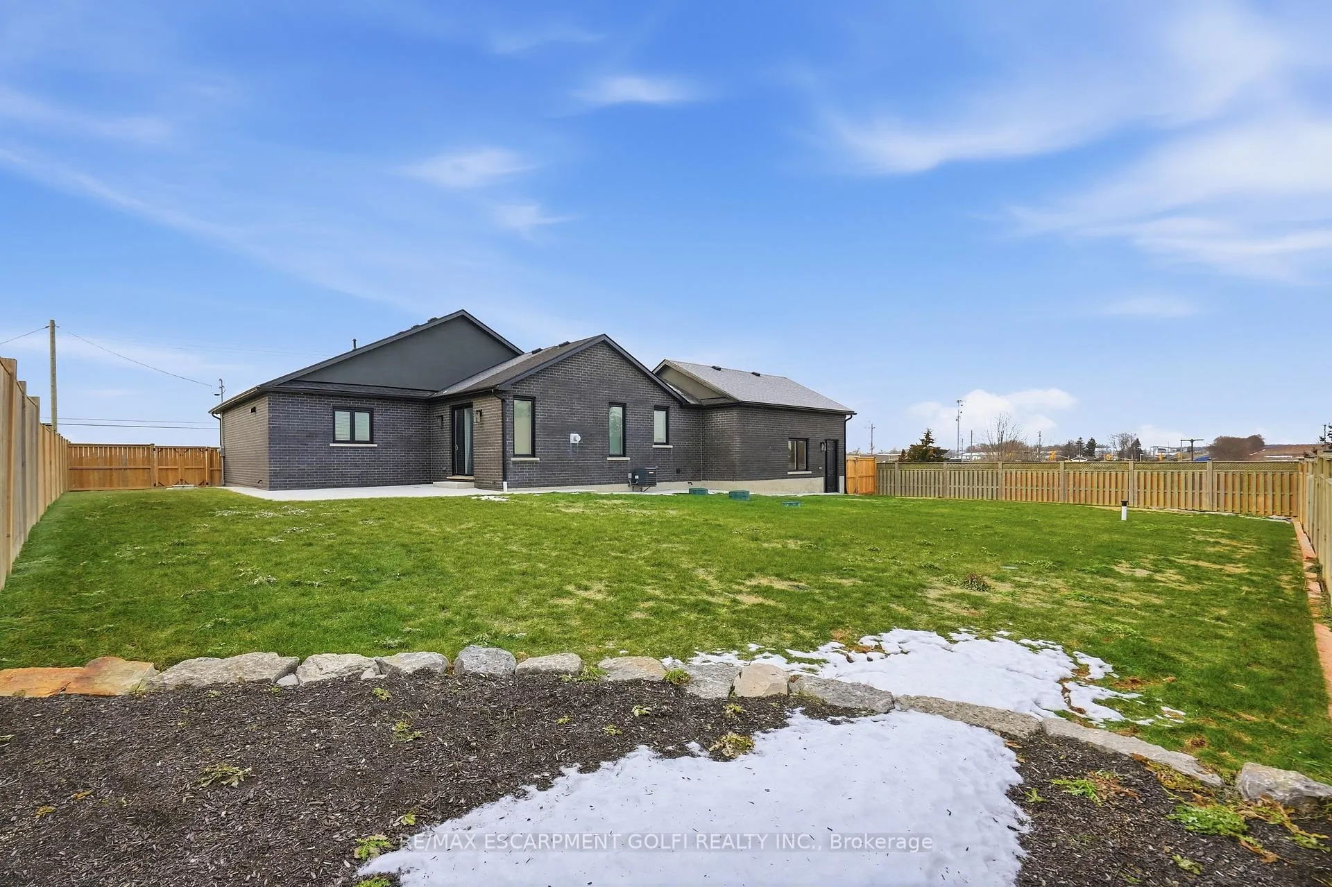Photo 36 of 21 Haldimand Rd 66, Haldimand — HOMEH