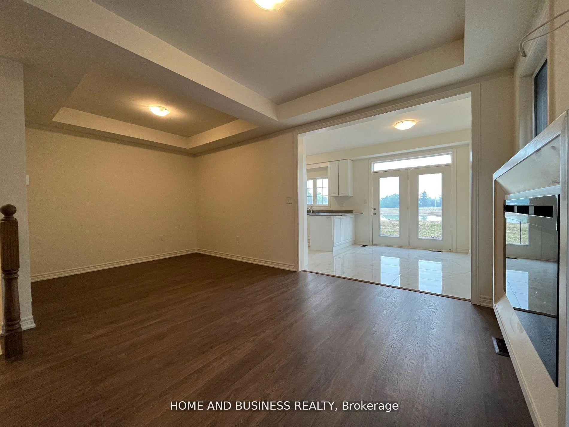 Photo 7 of 50 Holcomb Terrace, Hamilton, Waterdown — HOMEH
