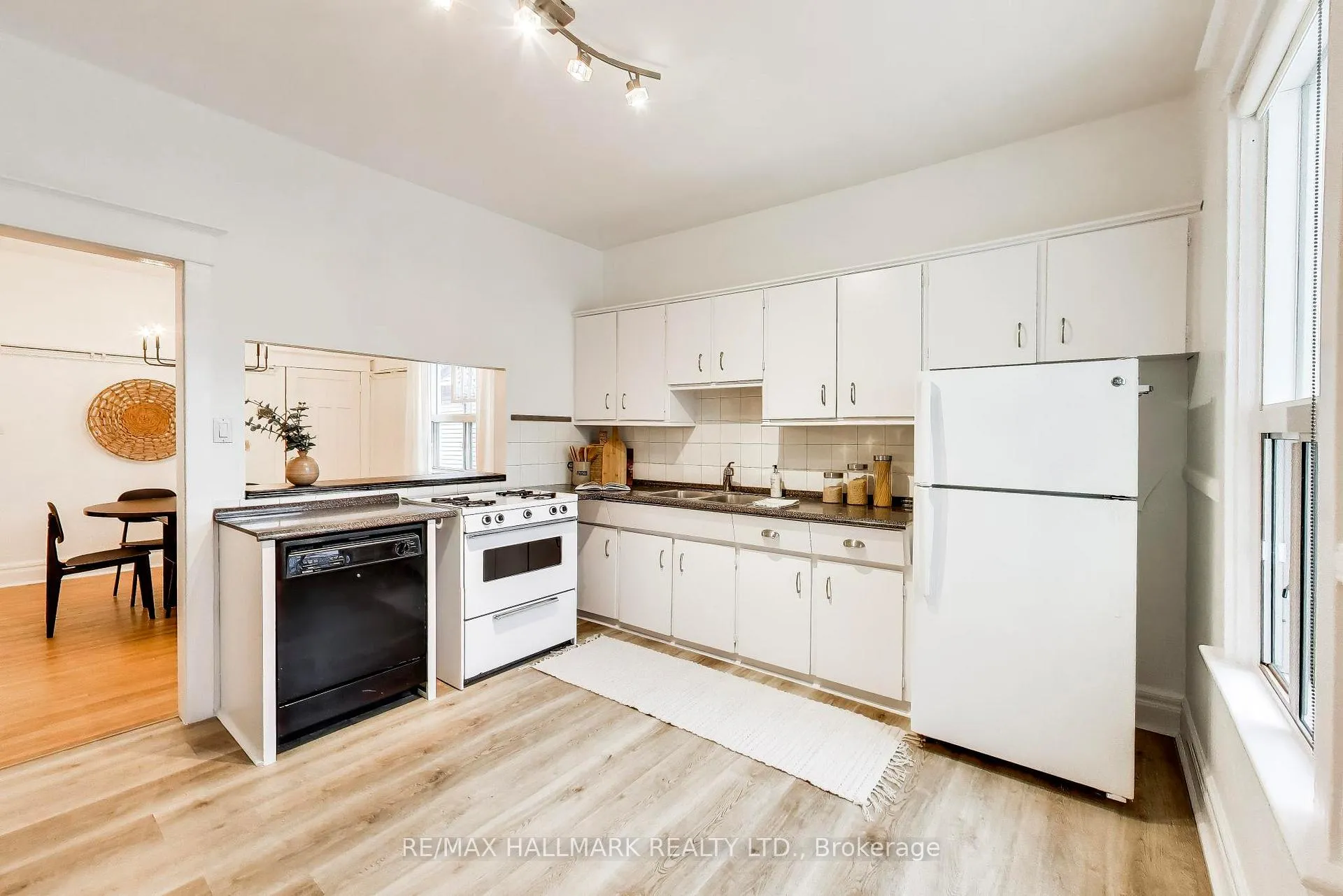 Photo 10 of 16 Dawson Avenue, Toronto, Blake-Jones — HOMEH