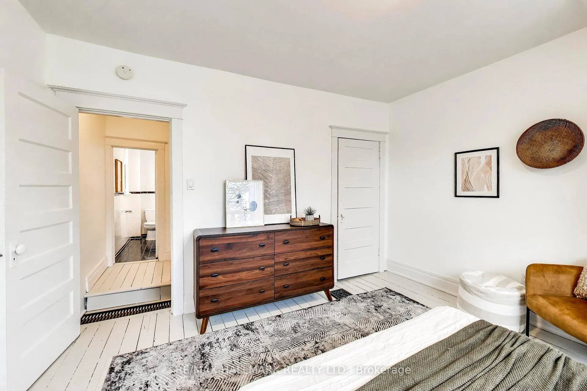 Photo 13 of 16 Dawson Avenue, Toronto, Blake-Jones — HOMEH