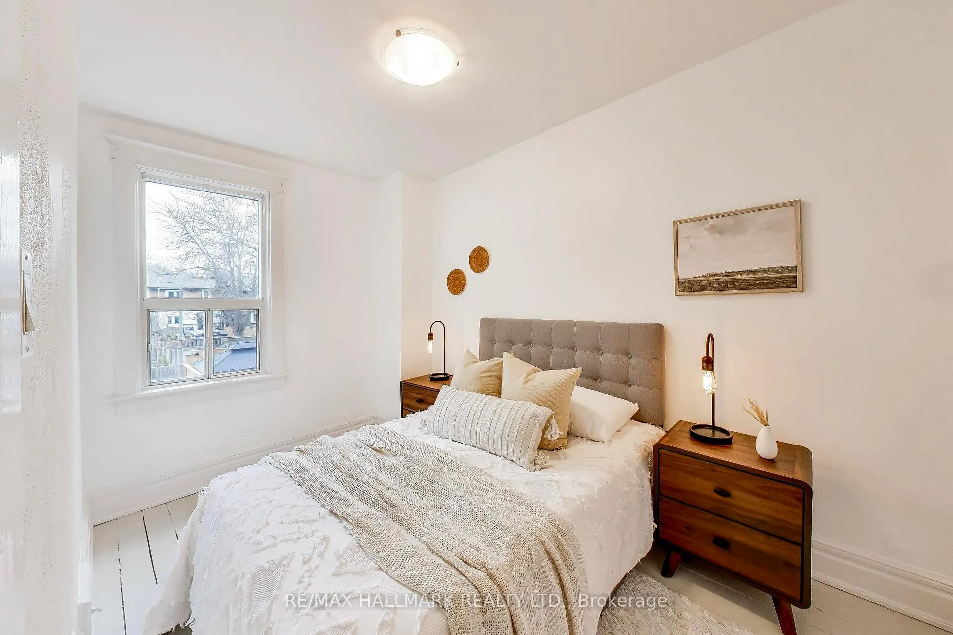 Photo 14 of 16 Dawson Avenue, Toronto, Blake-Jones — HOMEH