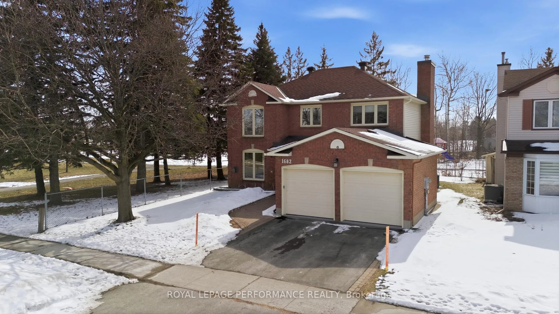 Photo 2 of 1682 Barrington Street, Ottawa, Chateauneuf — HOMEH