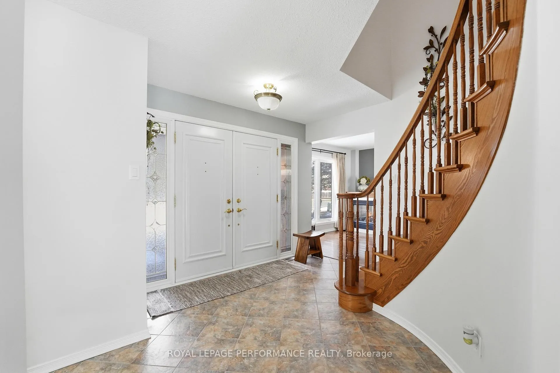 Photo 4 of 1682 Barrington Street, Ottawa, Chateauneuf — HOMEH
