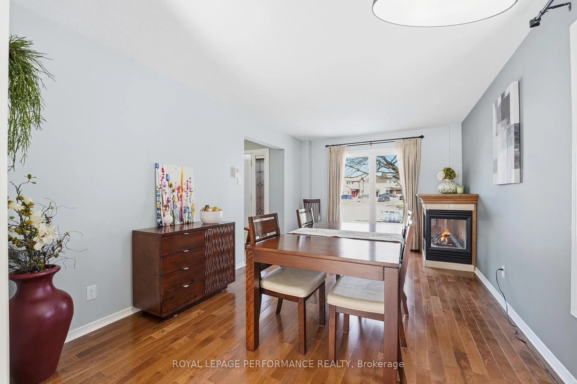 Photo 7 of 1682 Barrington Street, Ottawa, Chateauneuf — HOMEH