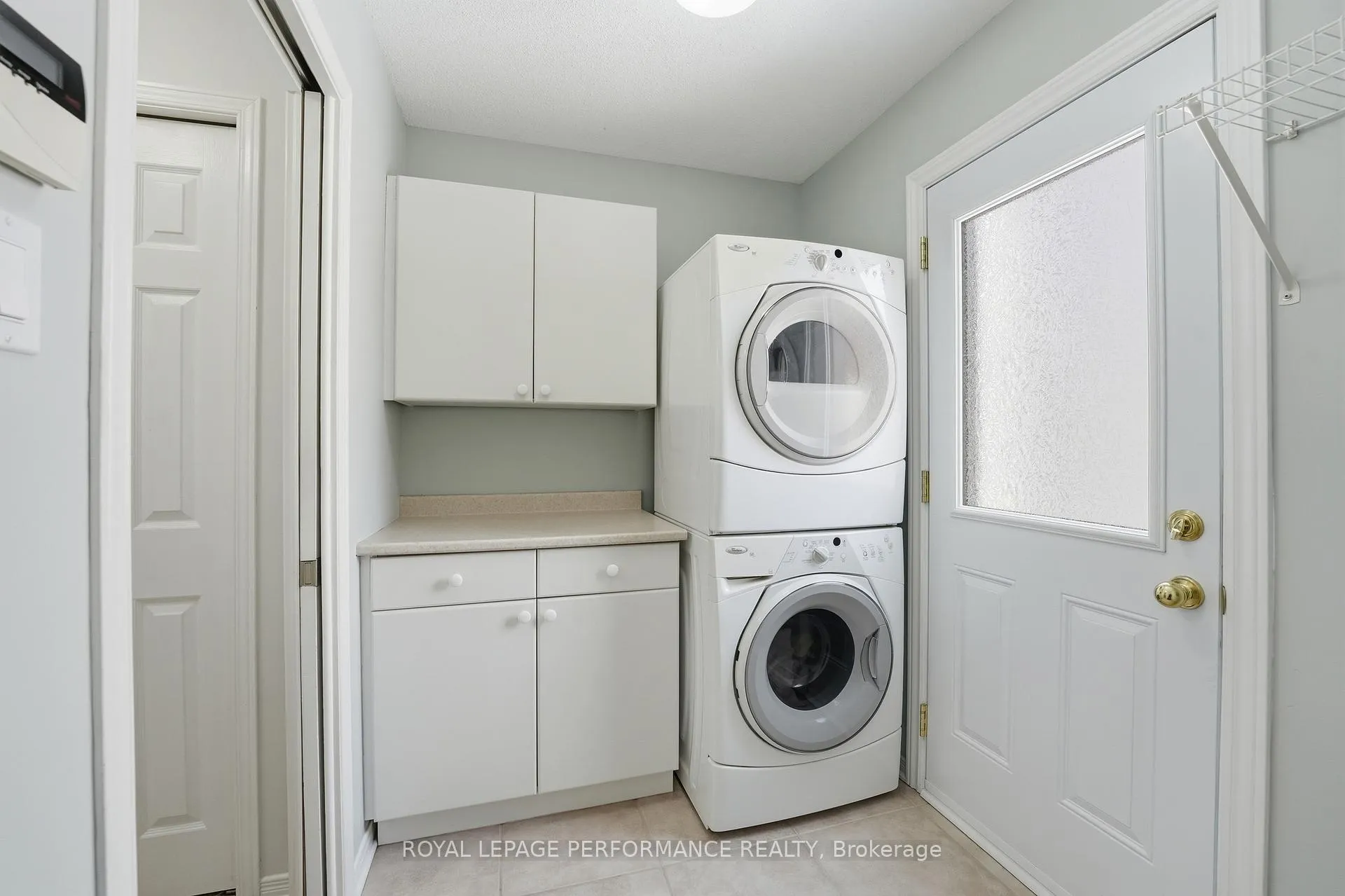 Photo 19 of 1682 Barrington Street, Ottawa, Chateauneuf — HOMEH