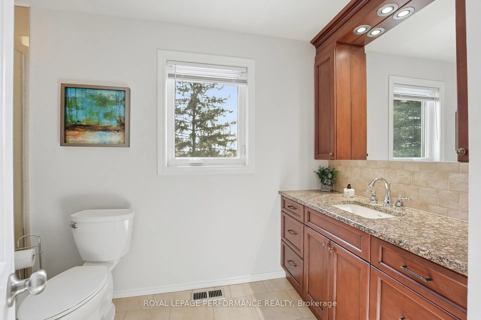 Photo 24 of 1682 Barrington Street, Ottawa, Chateauneuf — HOMEH