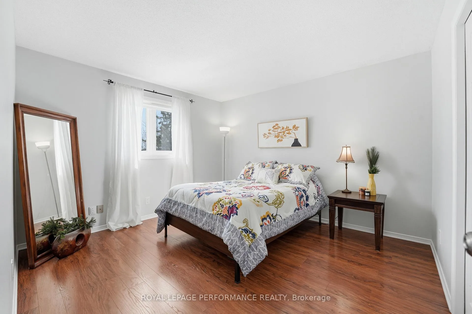 Photo 26 of 1682 Barrington Street, Ottawa, Chateauneuf — HOMEH