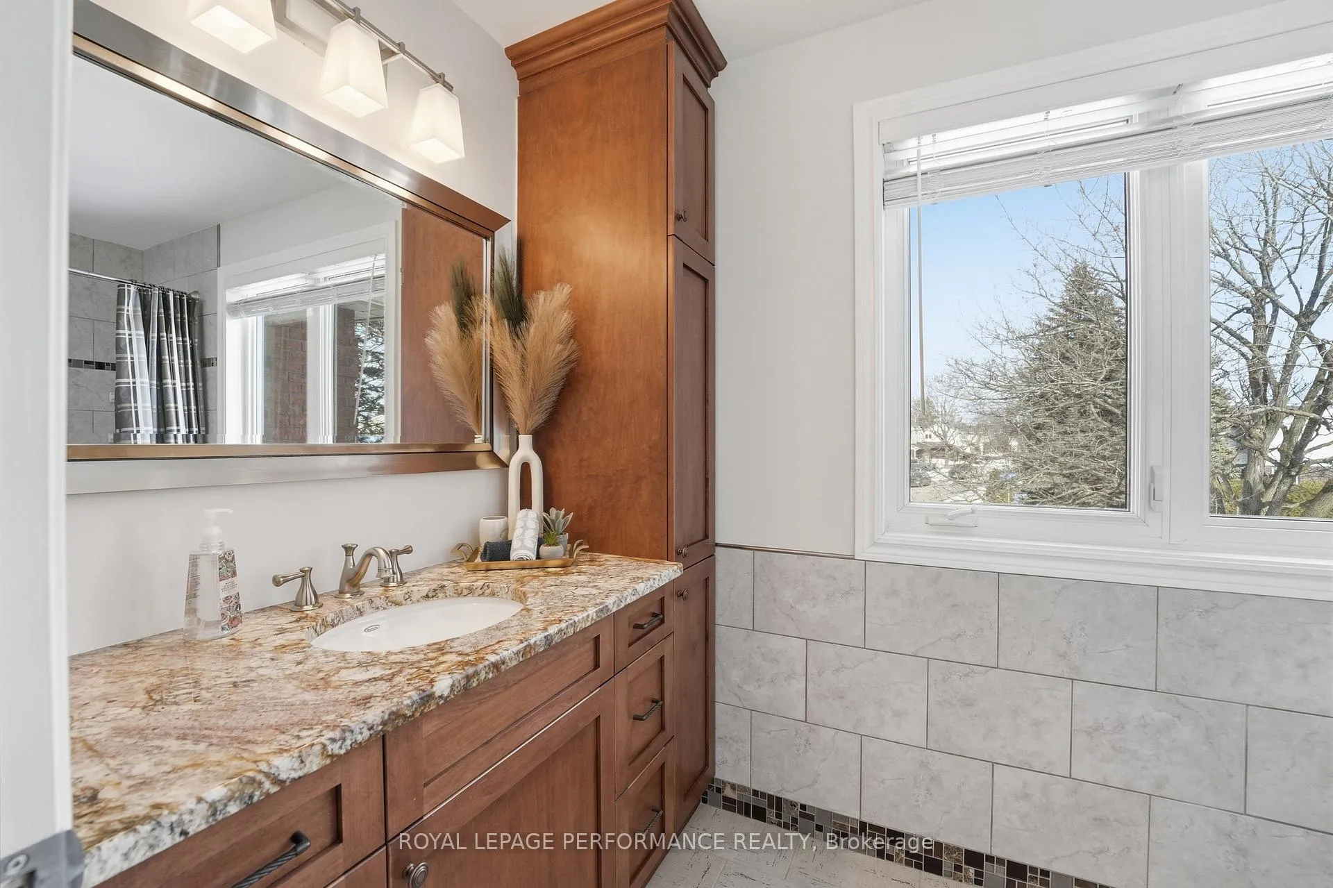 Photo 32 of 1682 Barrington Street, Ottawa, Chateauneuf — HOMEH