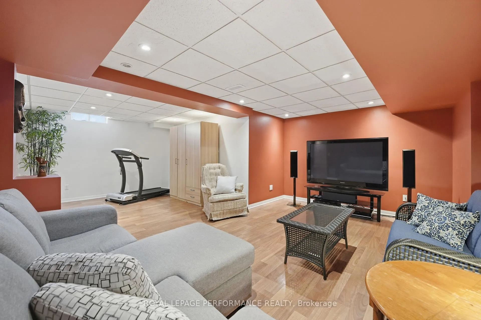 Photo 38 of 1682 Barrington Street, Ottawa, Chateauneuf — HOMEH