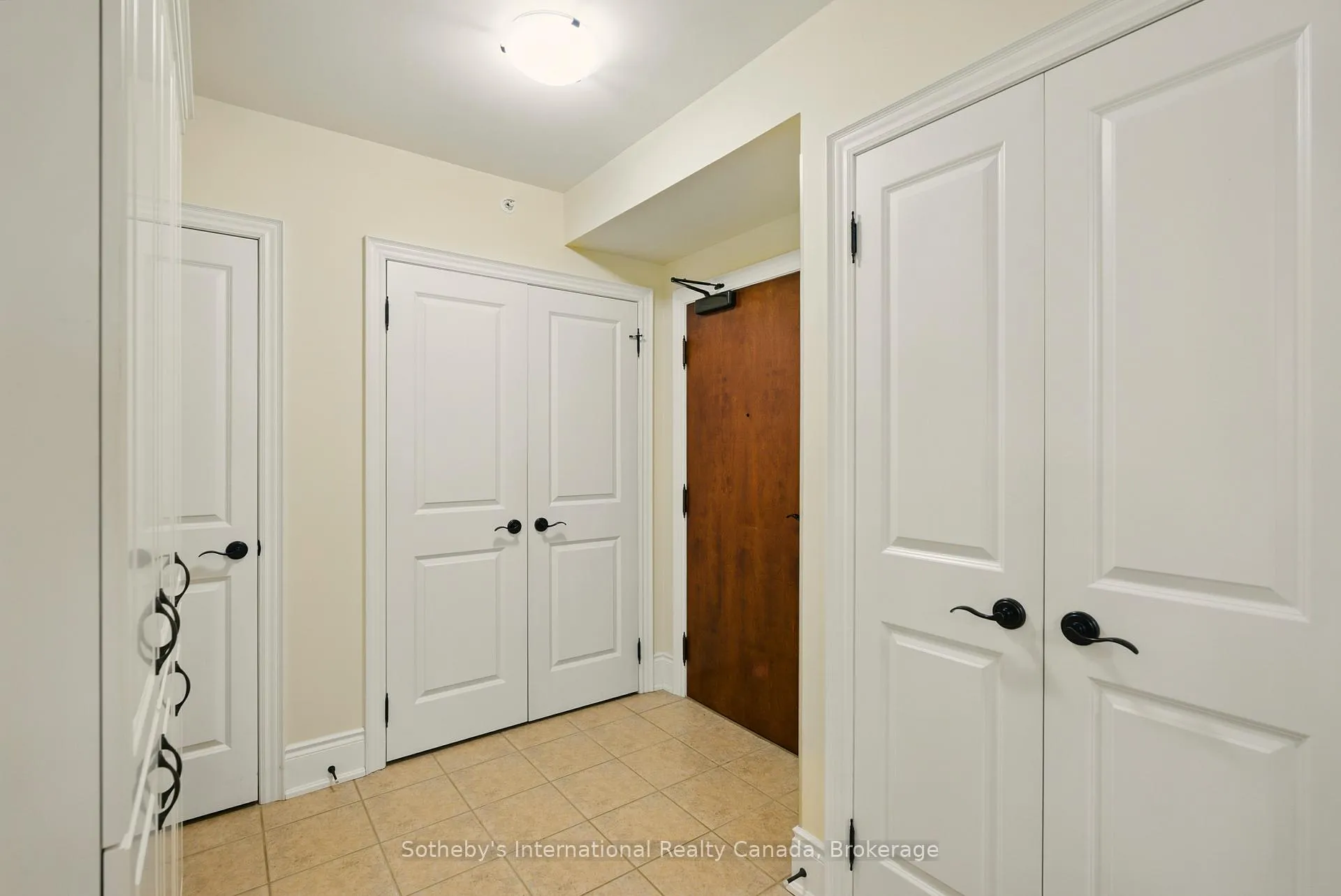 Photo 5 of Unit 103, 391B Manitoba Street, Bracebridge, Macaulay — HOMEH