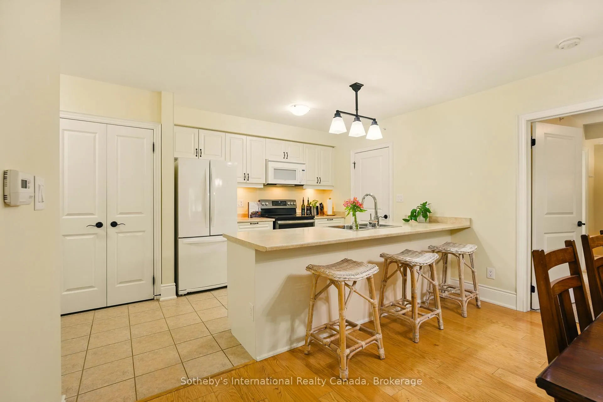 Photo 7 of Unit 103, 391B Manitoba Street, Bracebridge, Macaulay — HOMEH