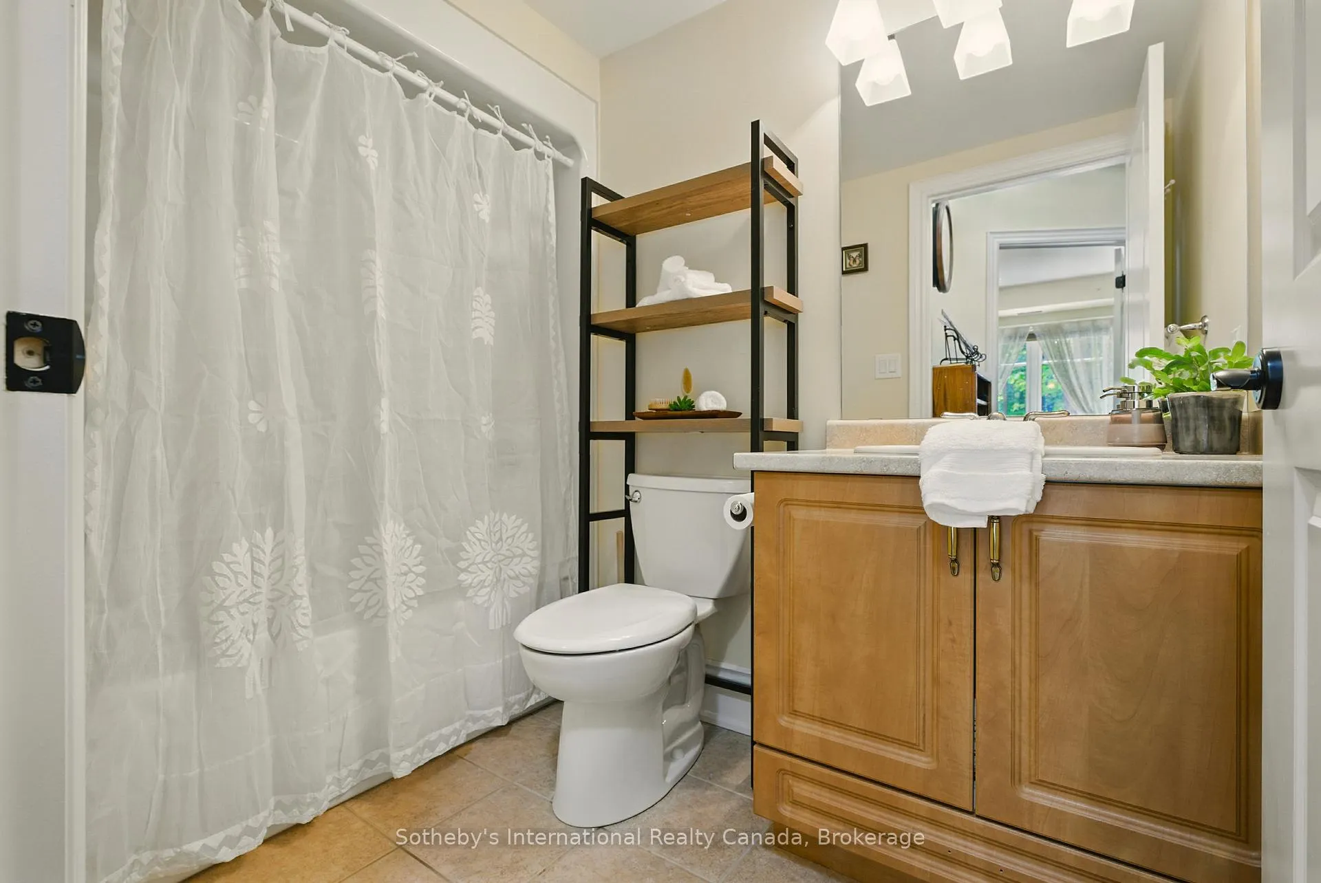 Photo 24 of Unit 103, 391B Manitoba Street, Bracebridge, Macaulay — HOMEH