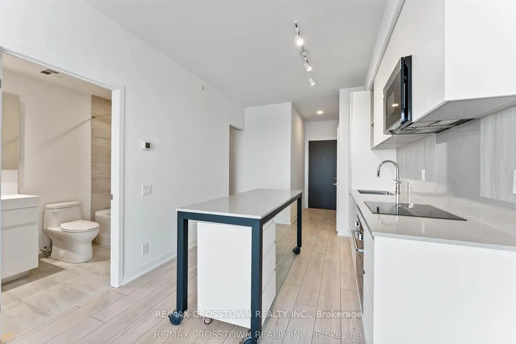 Photo 5 of Unit 1710, 39 Mary Street, Barrie, City Centre — HOMEH