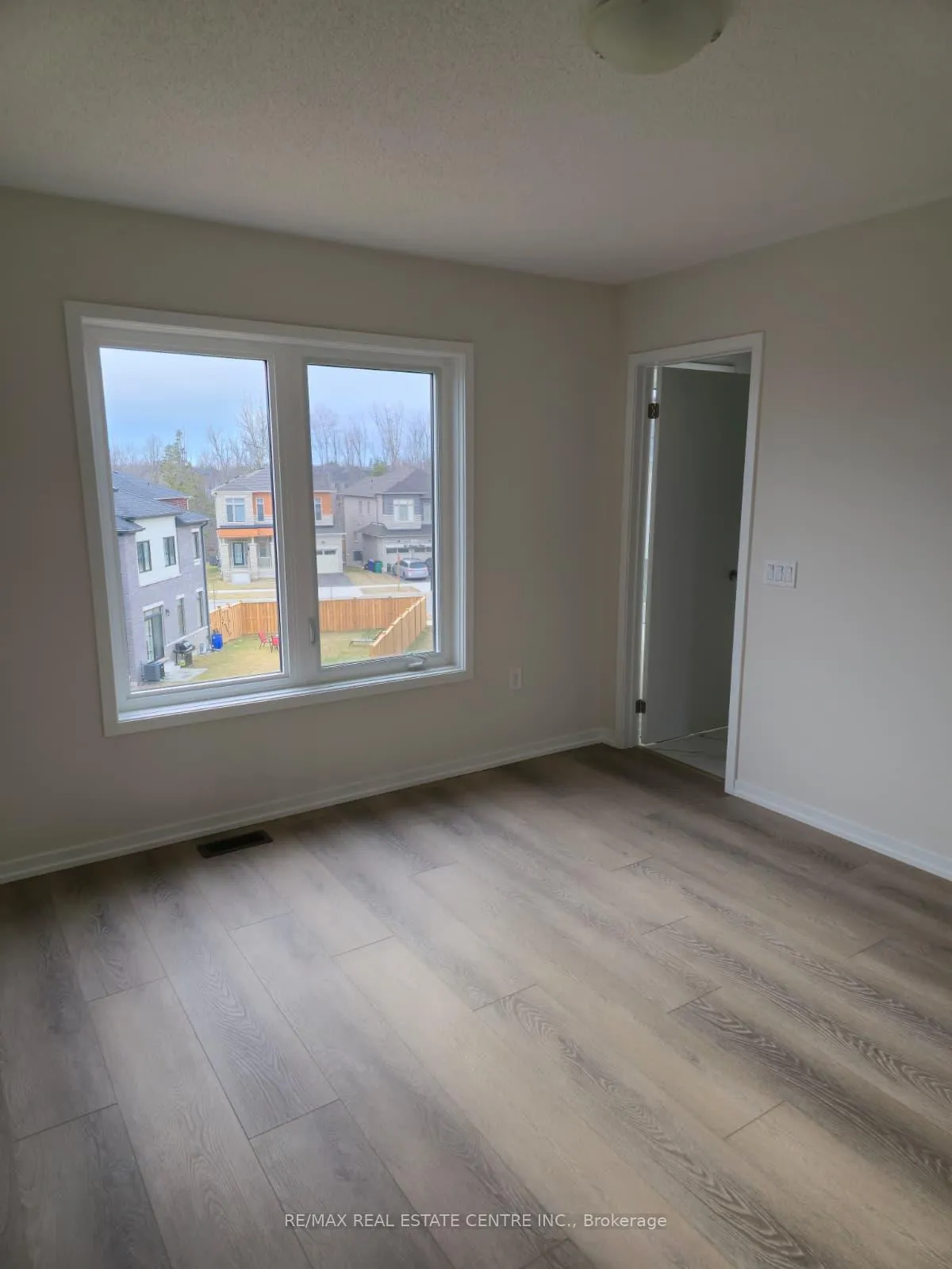 Photo 8 of Unit 31, 170 Attwater Drive, Cambridge — HOMEH