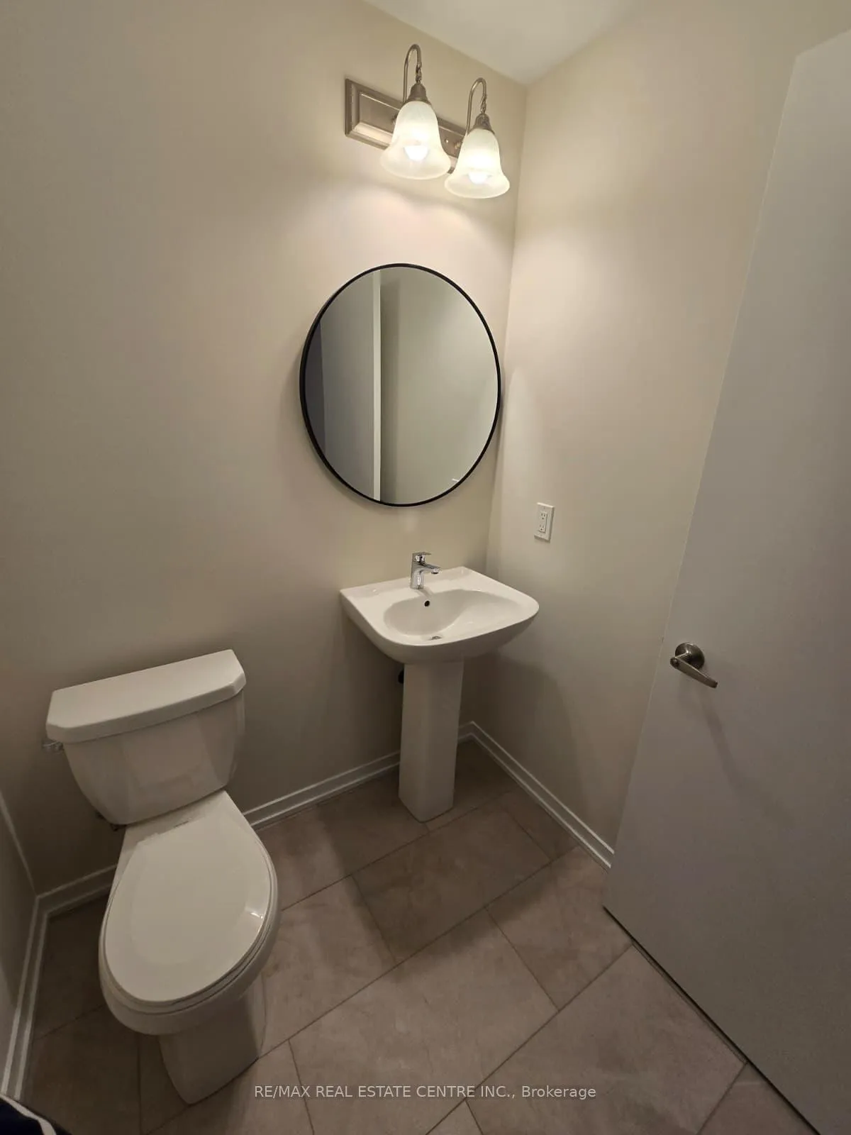 Photo 15 of Unit 31, 170 Attwater Drive, Cambridge — HOMEH