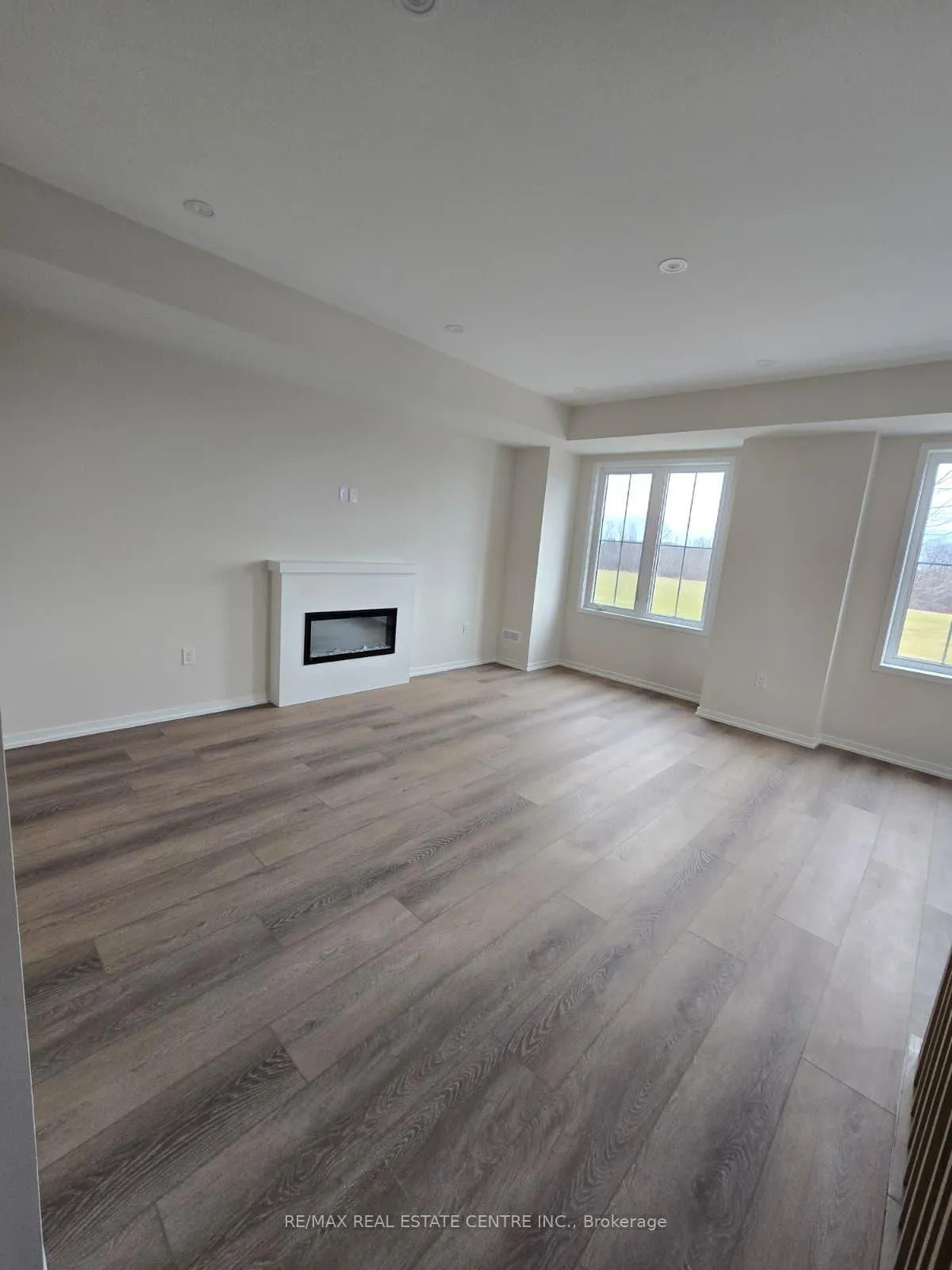 Photo 16 of Unit 31, 170 Attwater Drive, Cambridge — HOMEH
