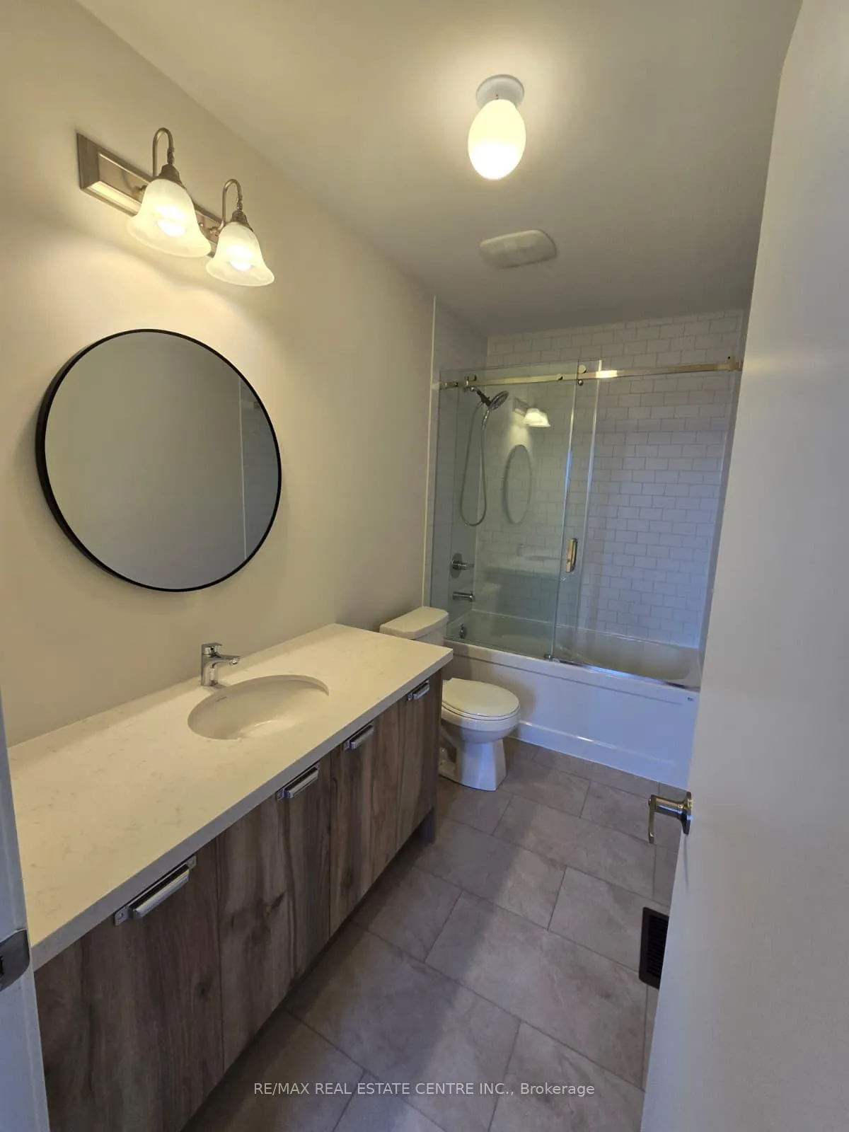 Photo 17 of Unit 31, 170 Attwater Drive, Cambridge — HOMEH