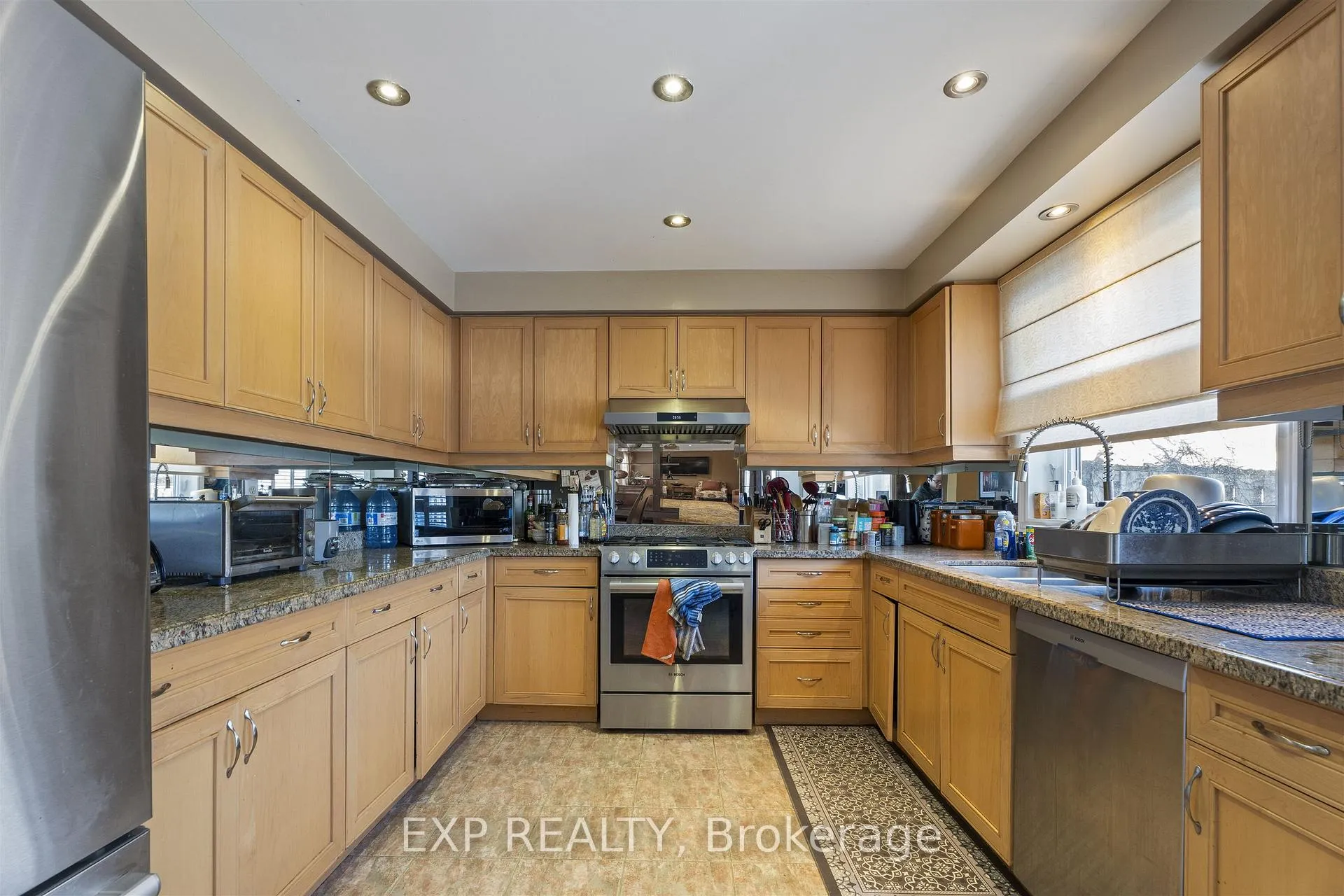 Photo 6 of 76 Hiberton Crescent, Brampton, Fletcher's Meadow — HOMEH