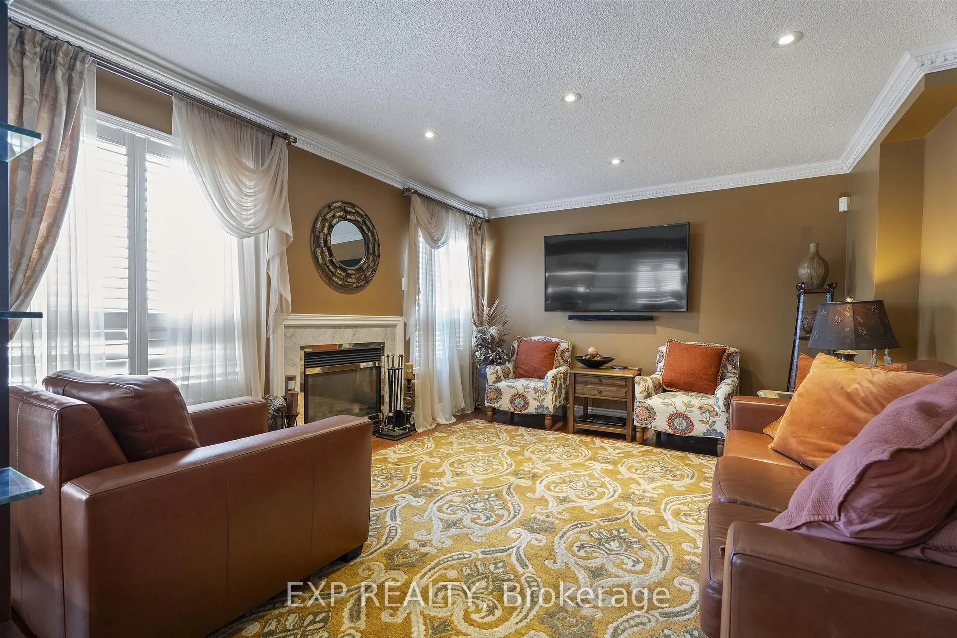 Photo 8 of 76 Hiberton Crescent, Brampton, Fletcher's Meadow — HOMEH