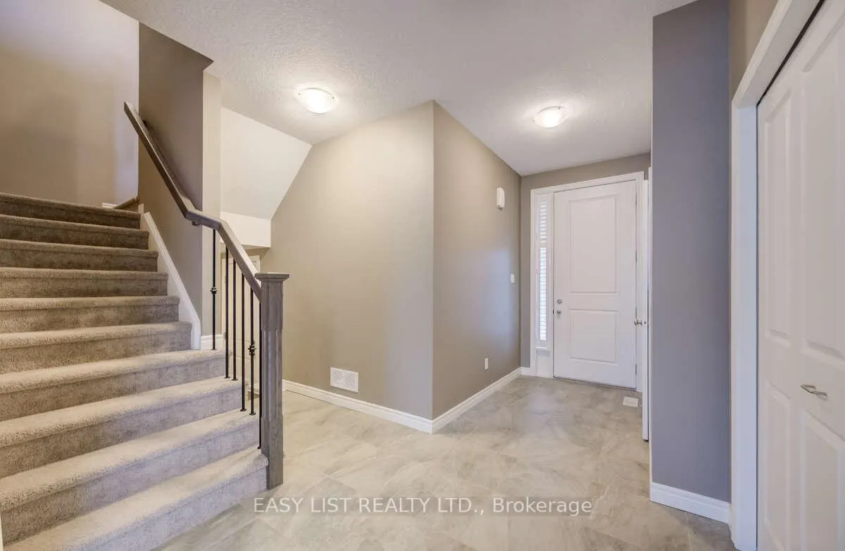 Photo 6 of 36 Dallan Drive, Guelph, Pineridge/Westminster Woods — HOMEH