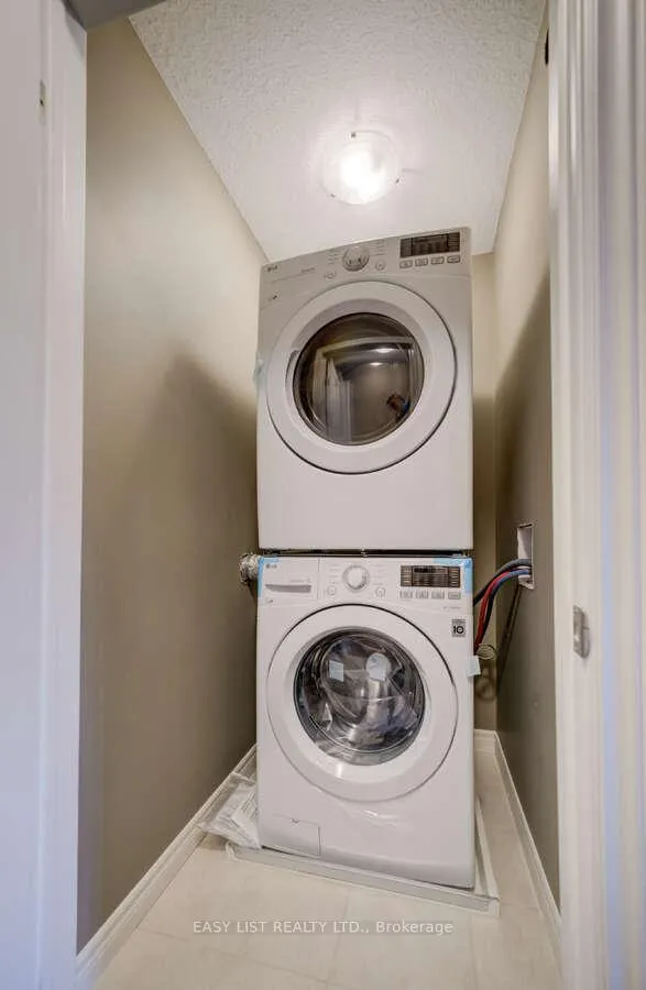 Photo 32 of 36 Dallan Drive, Guelph, Pineridge/Westminster Woods — HOMEH