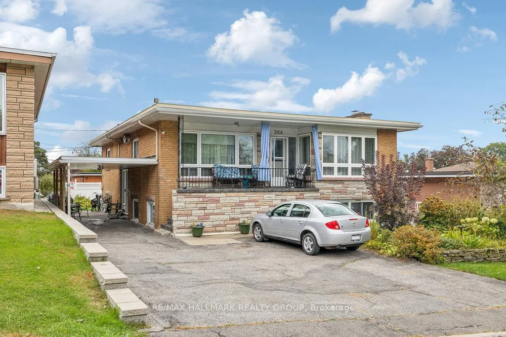 Photo 2 of 264 Michel Circle, Ottawa, Vanier — HOMEH