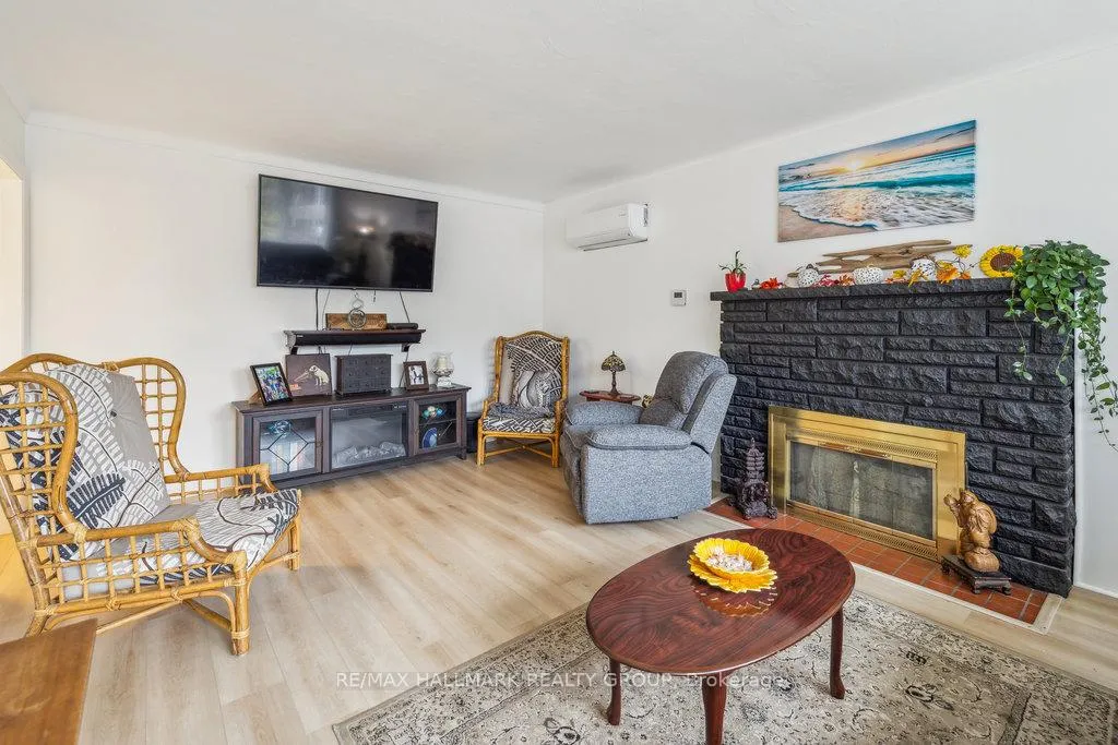 Photo 6 of 264 Michel Circle, Ottawa, Vanier — HOMEH