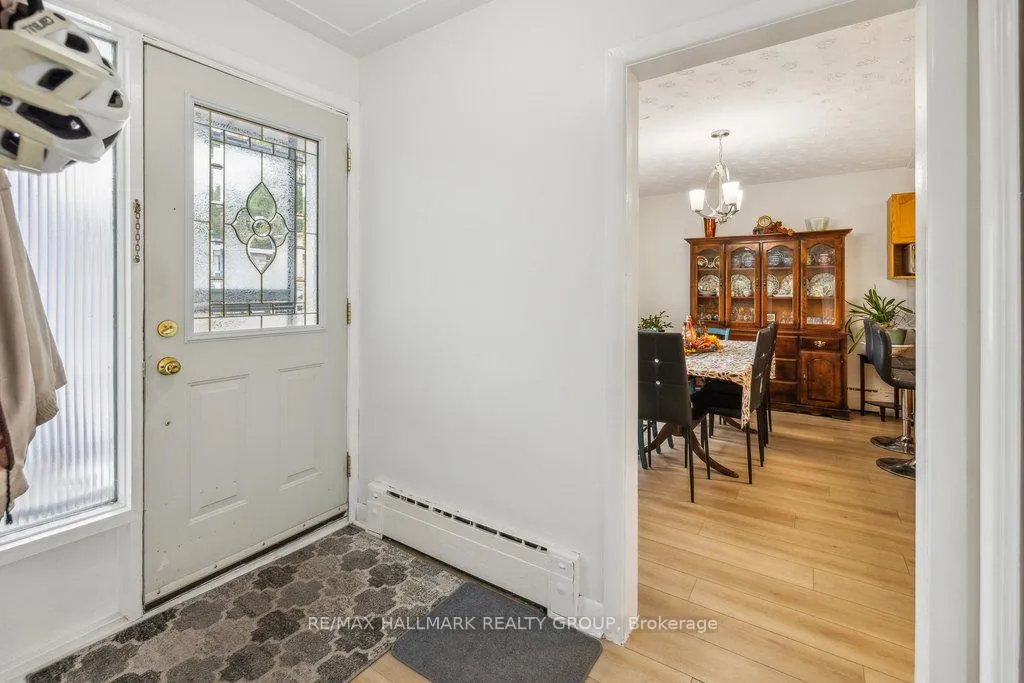 Photo 10 of 264 Michel Circle, Ottawa, Vanier — HOMEH