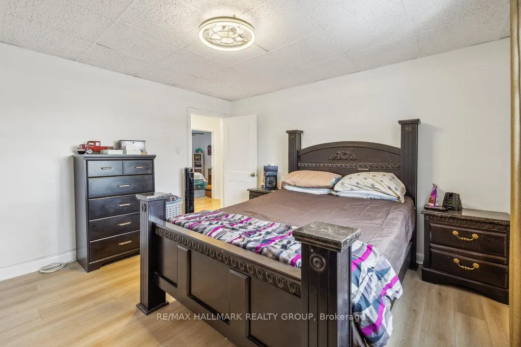 Photo 17 of 264 Michel Circle, Ottawa, Vanier — HOMEH