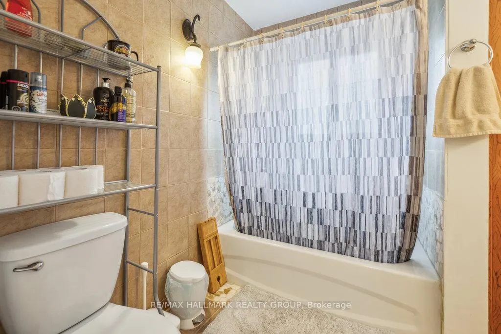 Photo 21 of 264 Michel Circle, Ottawa, Vanier — HOMEH