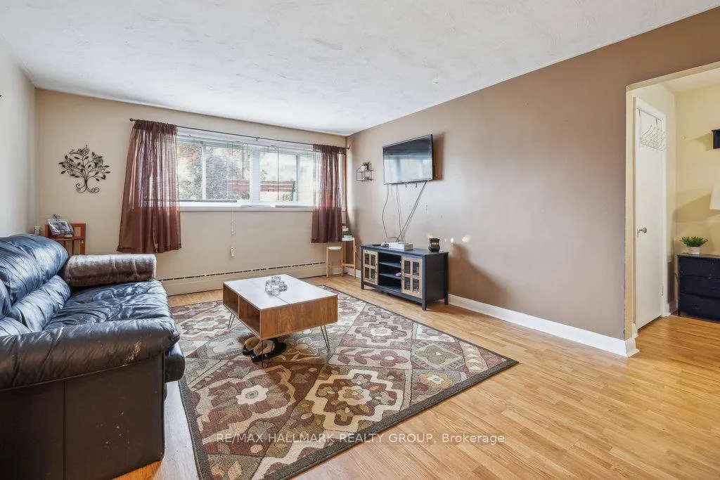 Photo 33 of 264 Michel Circle, Ottawa, Vanier — HOMEH