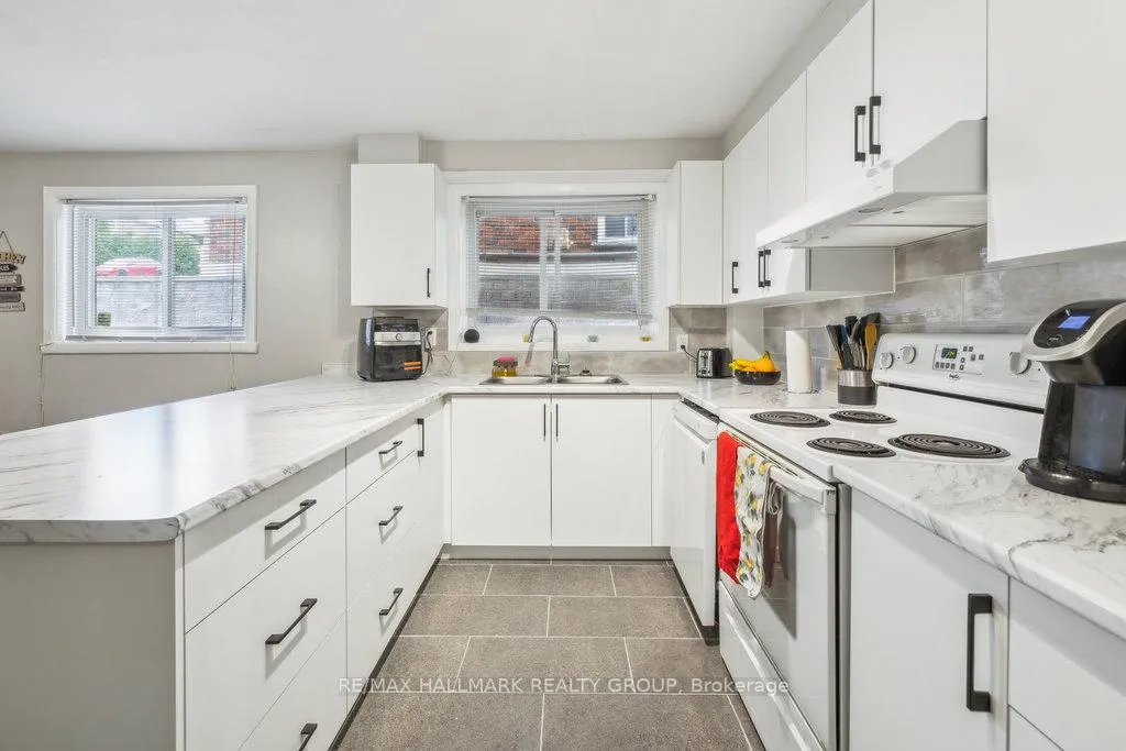 Photo 35 of 264 Michel Circle, Ottawa, Vanier — HOMEH